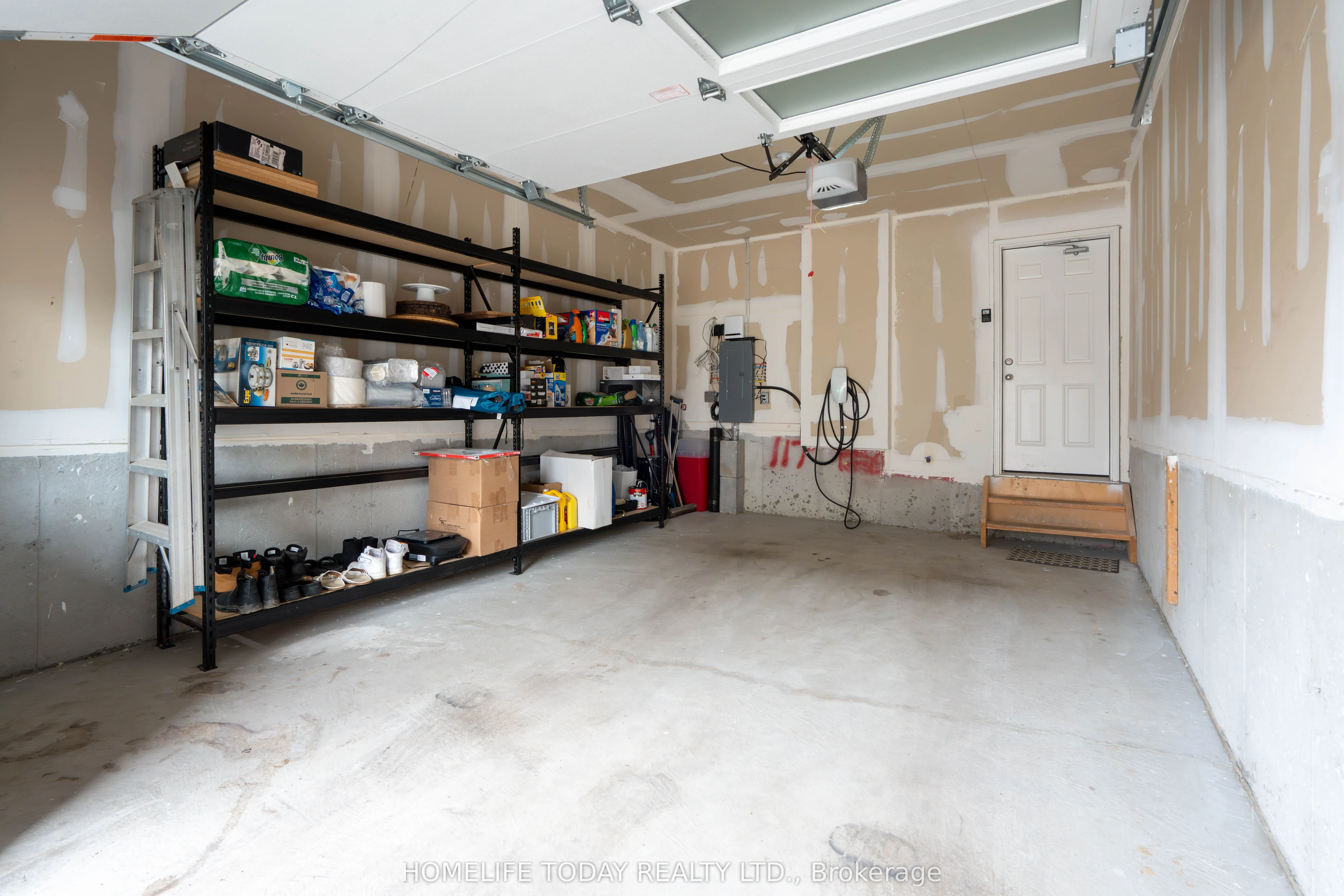 2670 Castlegate Crossing