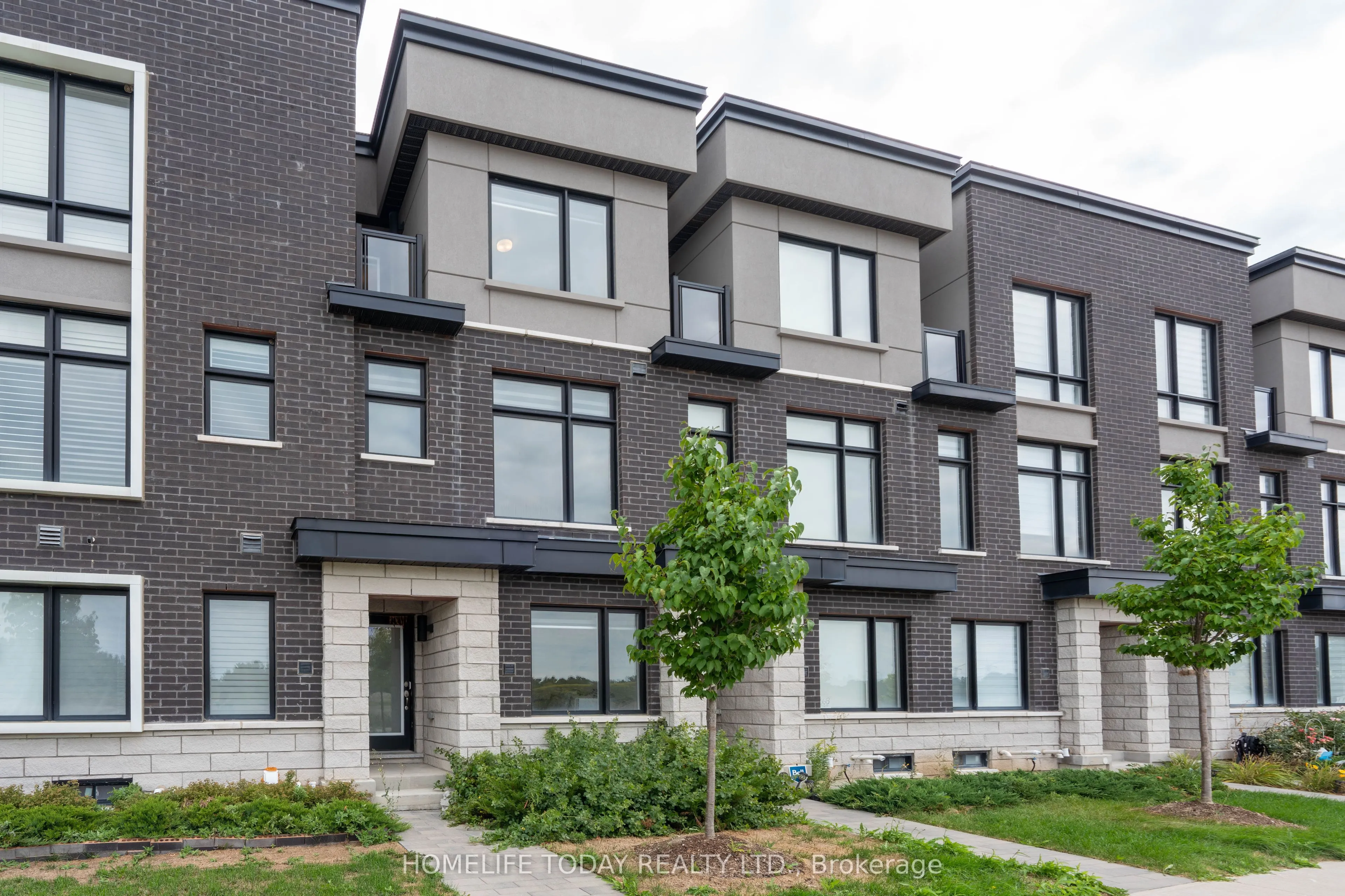 2670 Castlegate Crossing