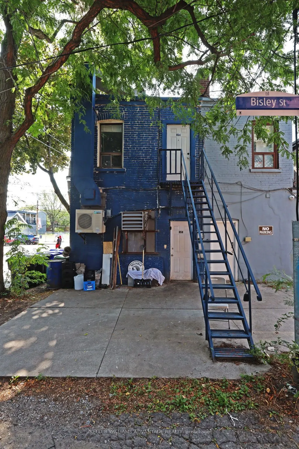 954 Queen Street E, #Upper