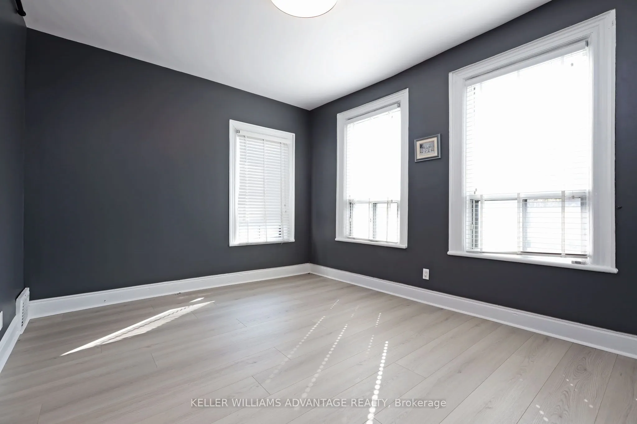 954 Queen Street E, #Upper
