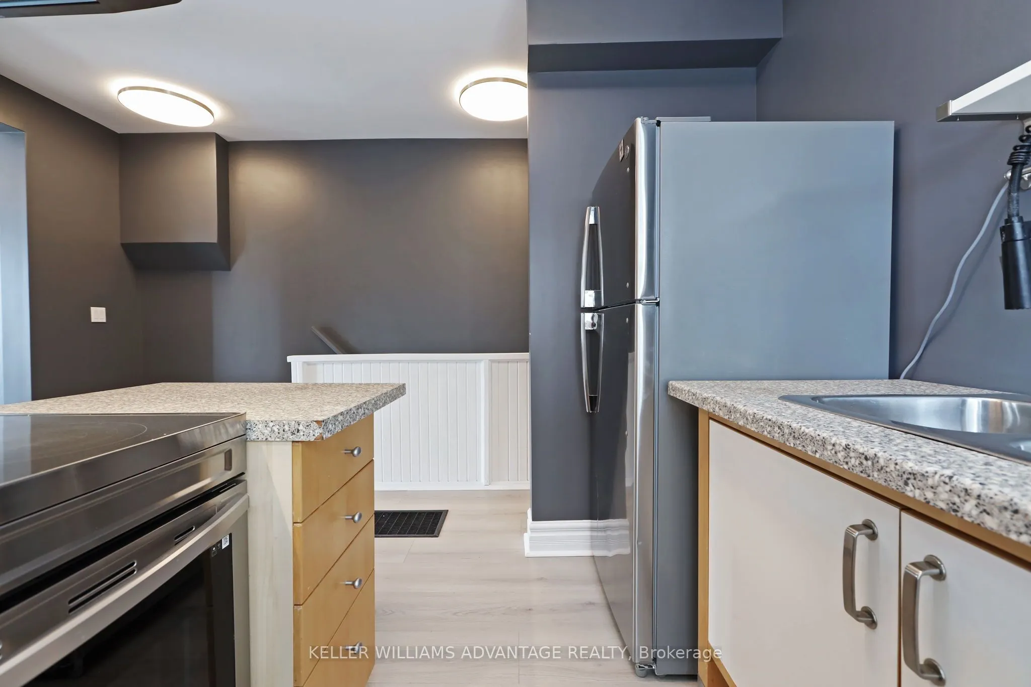 954 Queen Street E, #Upper