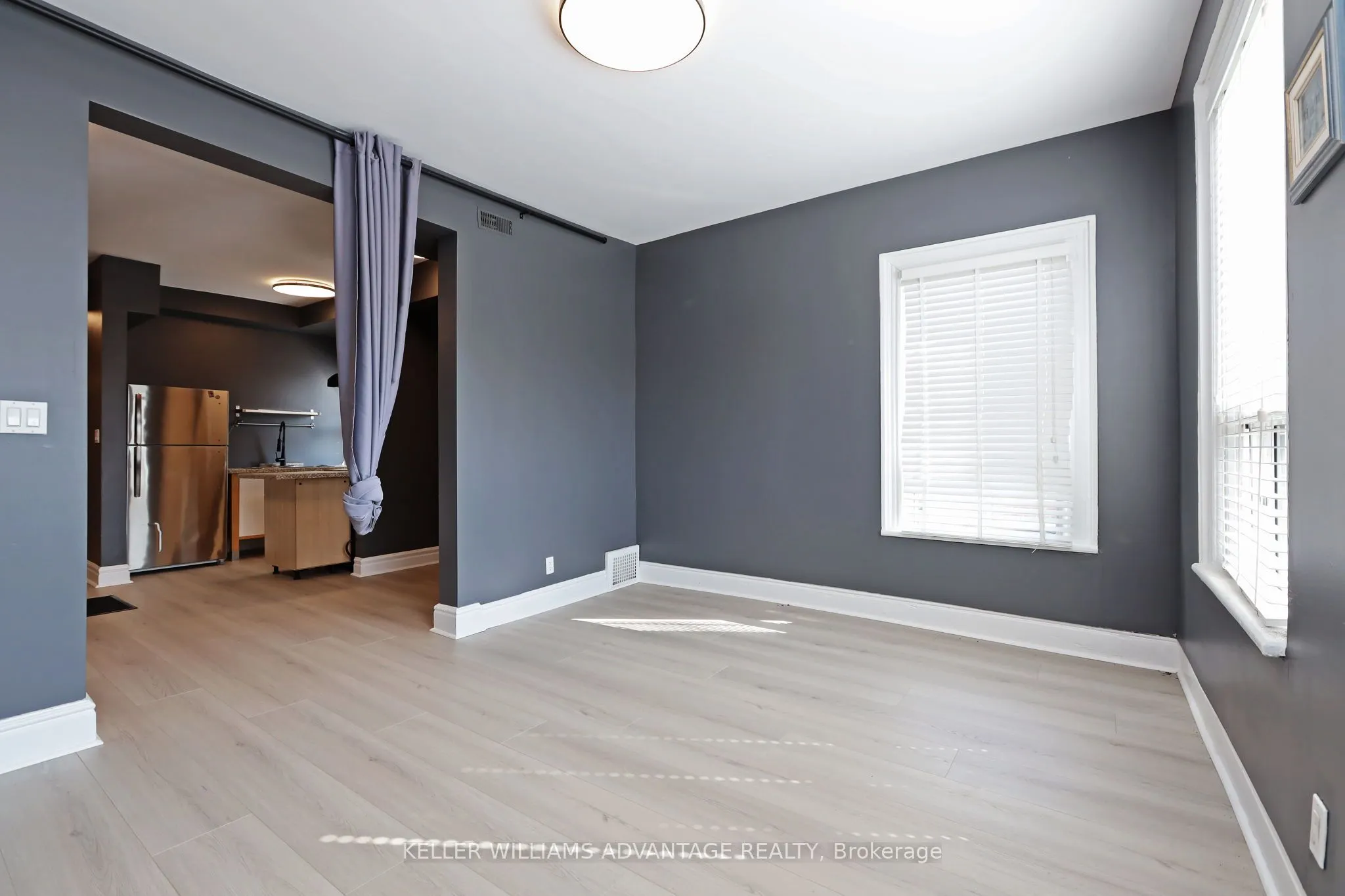 954 Queen Street E, #Upper