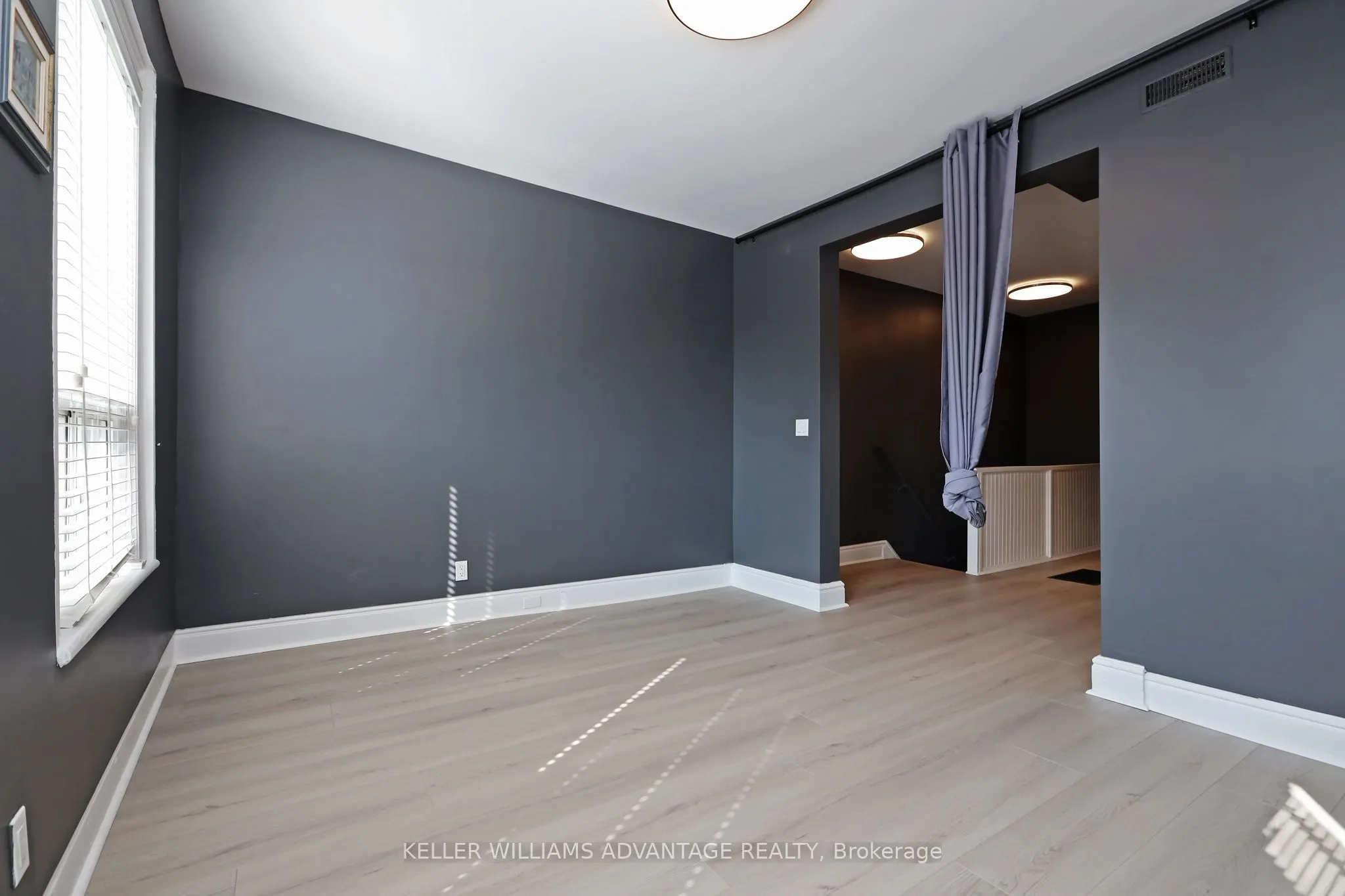 954 Queen Street E, #Upper