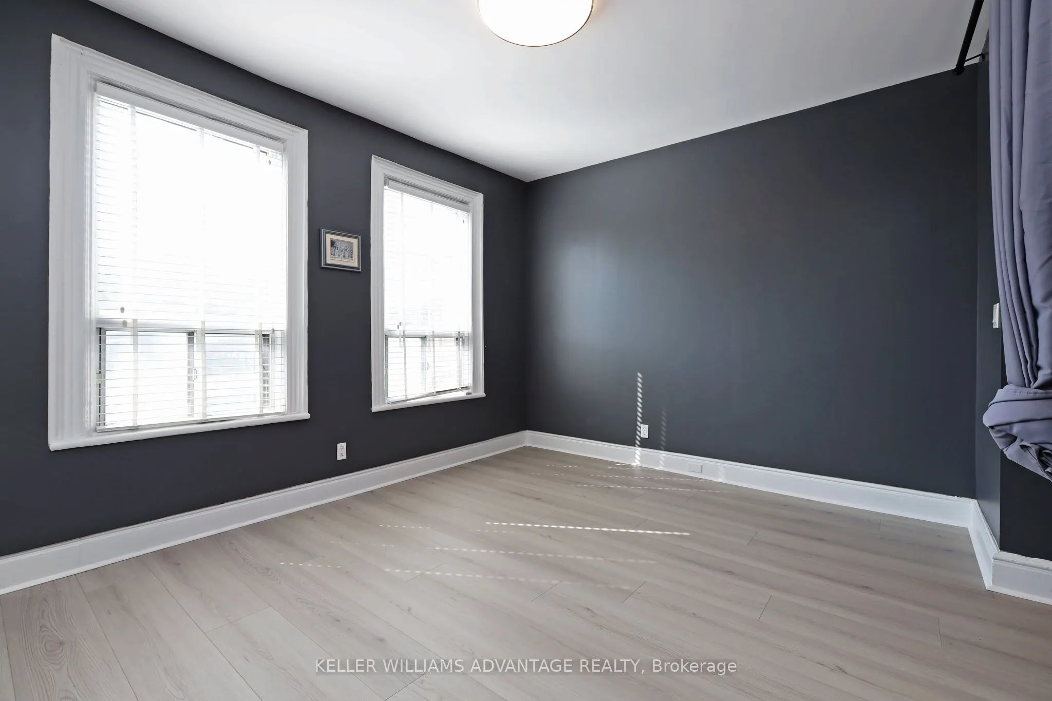 954 Queen Street E, #Upper