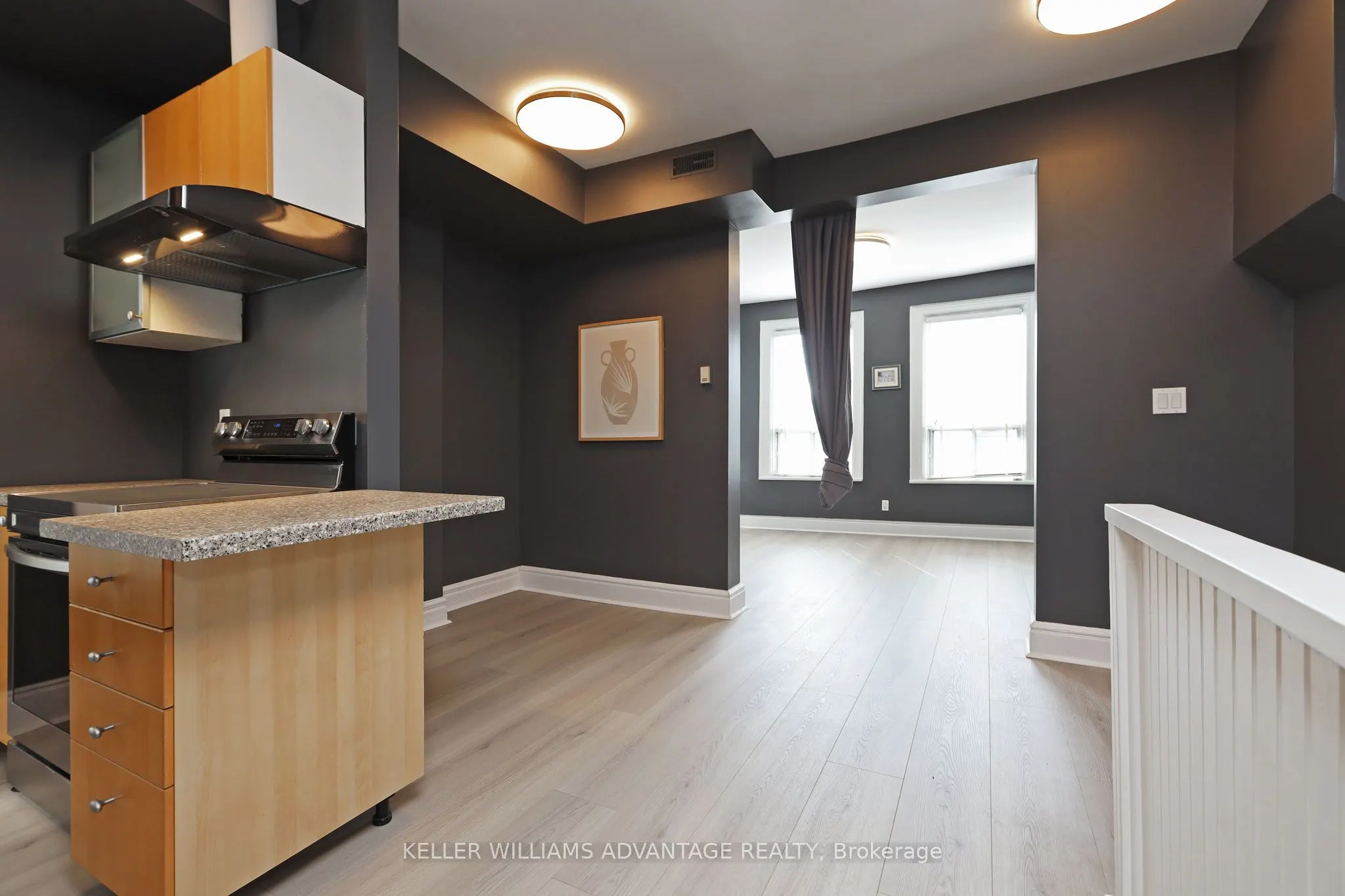 954 Queen Street E, #Upper