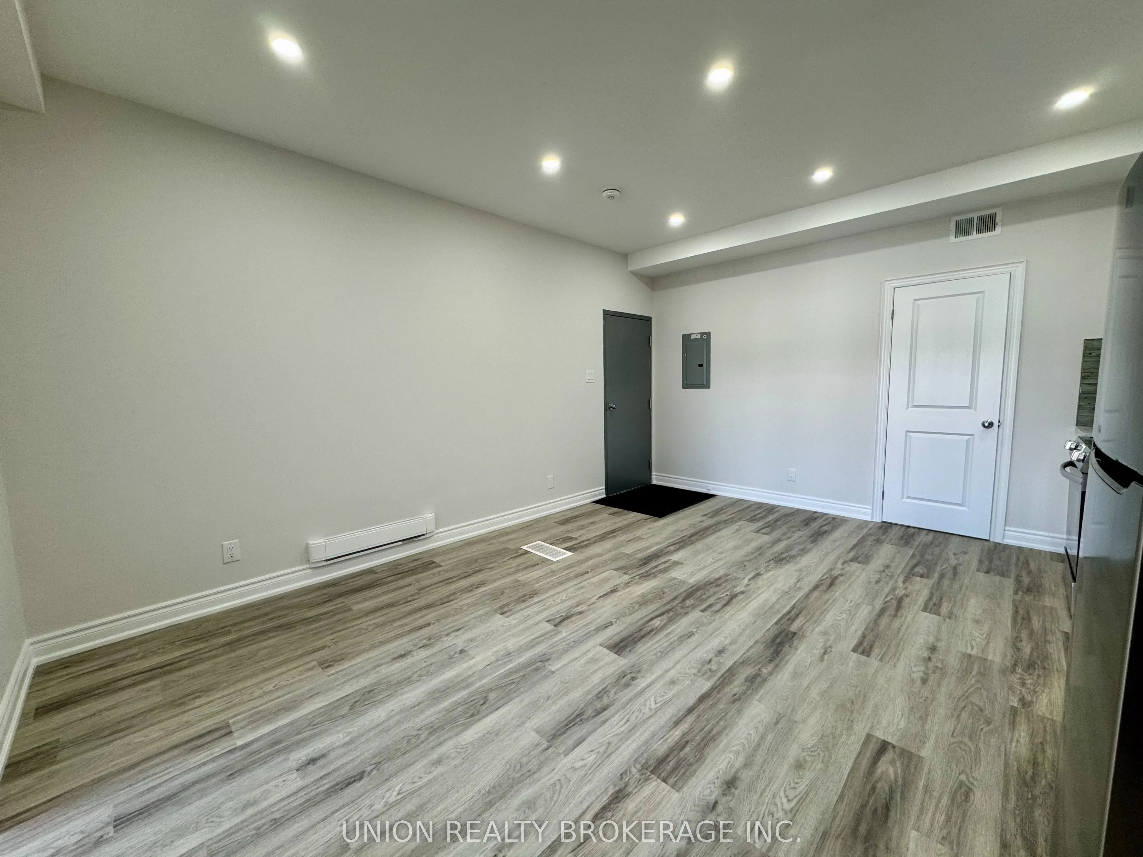 2007 Danforth Avenue