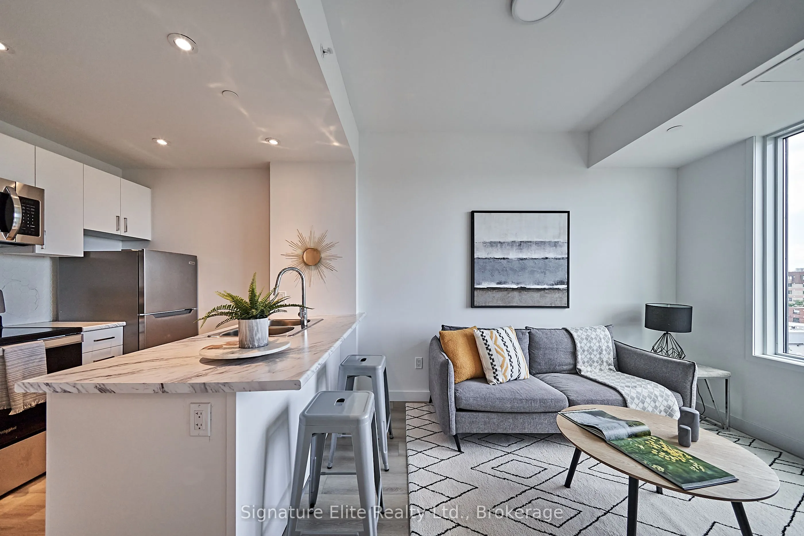 2382 Kingston Road, #402