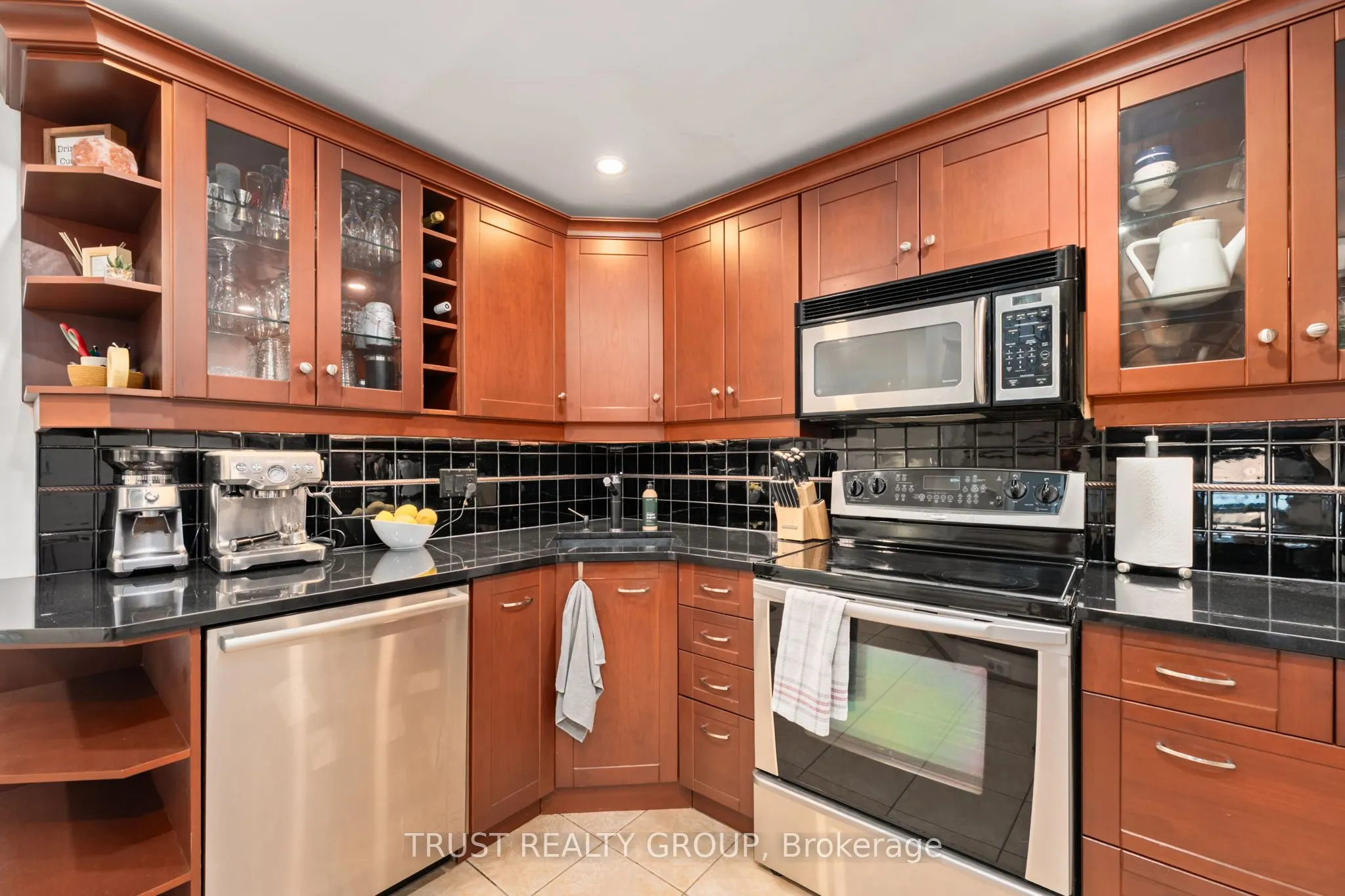 41 Battenberg Avenue, #32