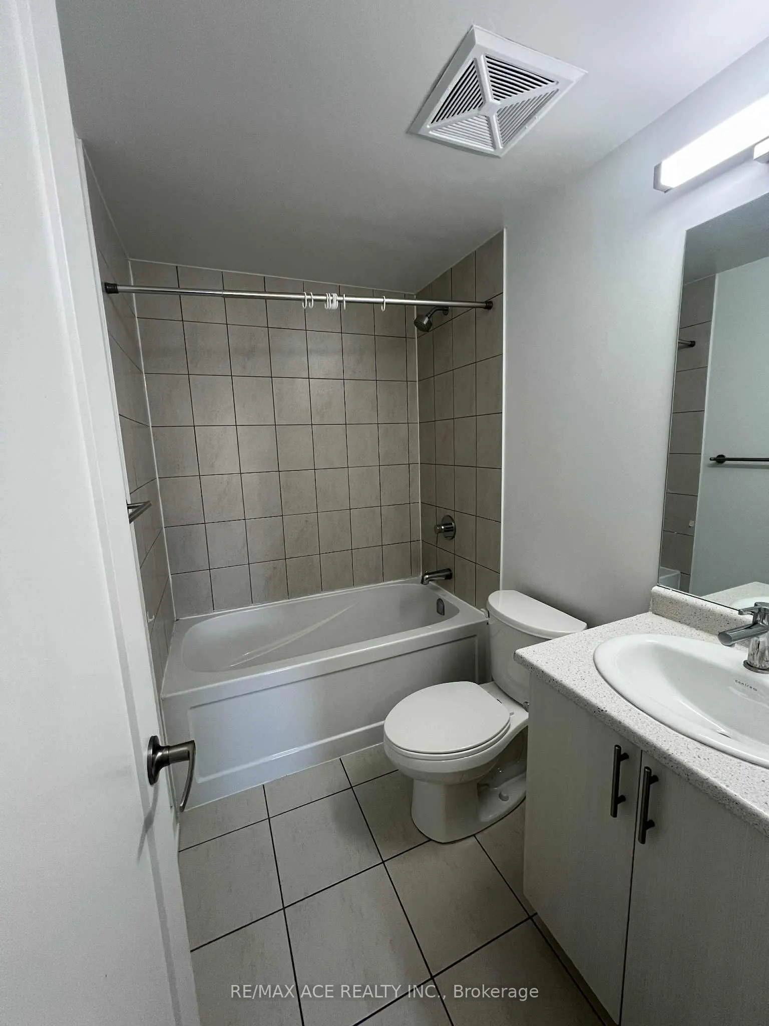 3686 St Clair Avenue E, #105