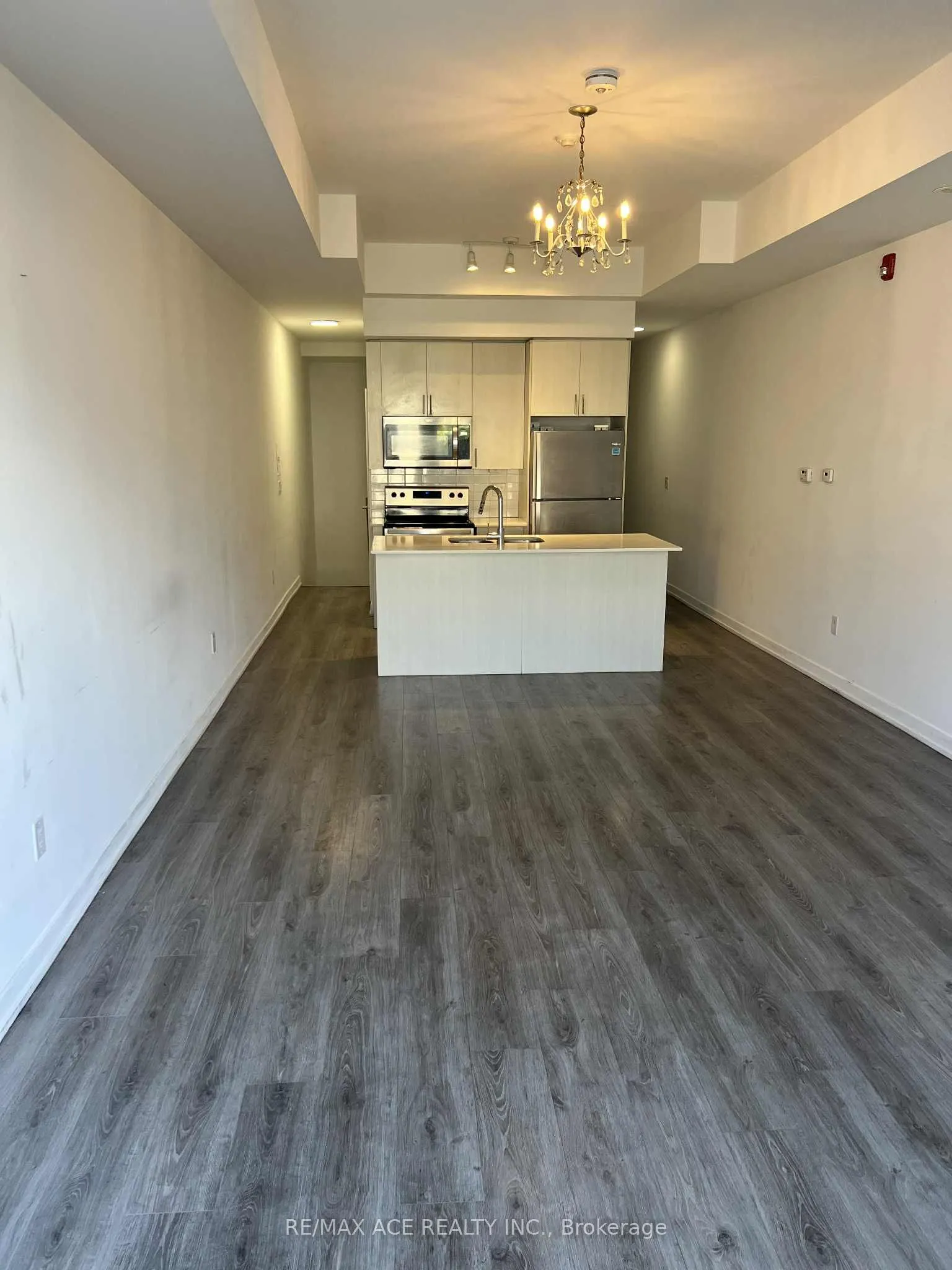 3686 St Clair Avenue E, #105