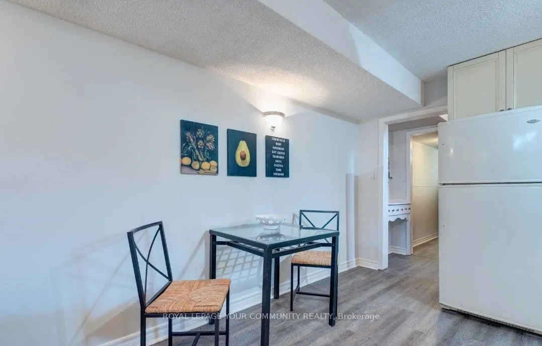 241 Pickering Street, #Lower