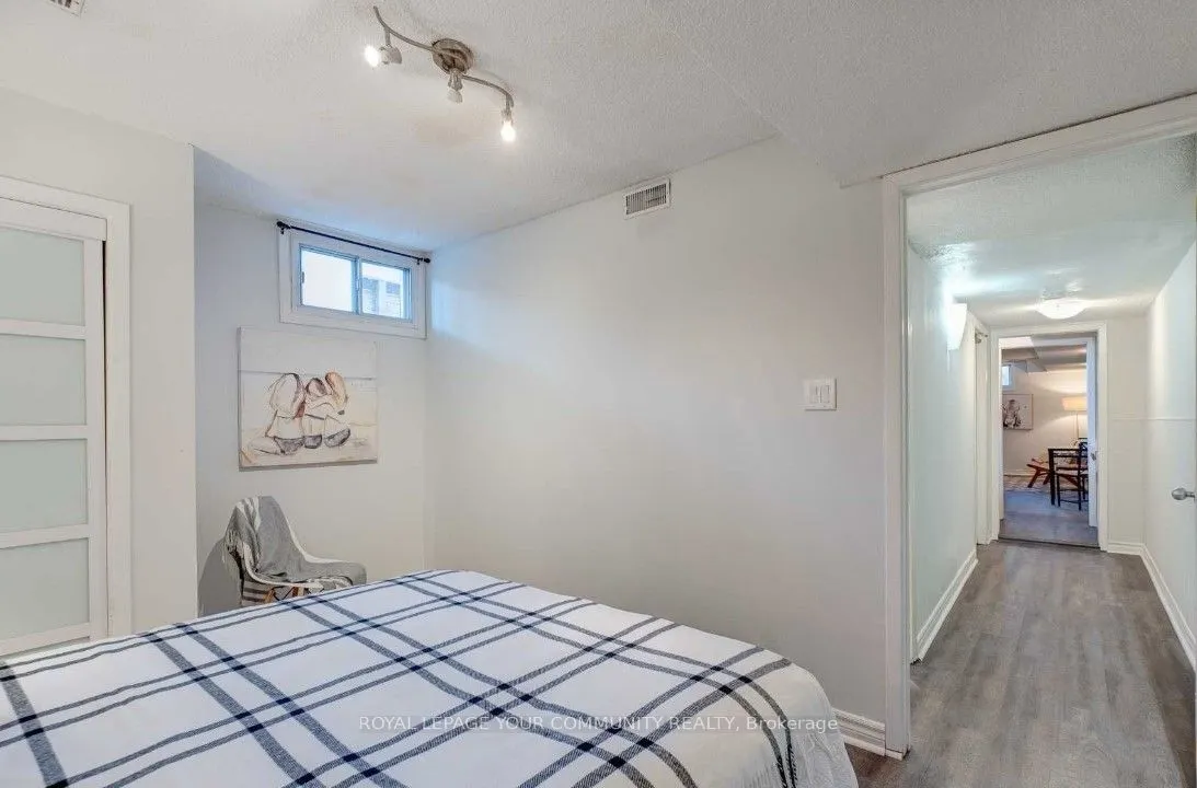 241 Pickering Street, #Lower