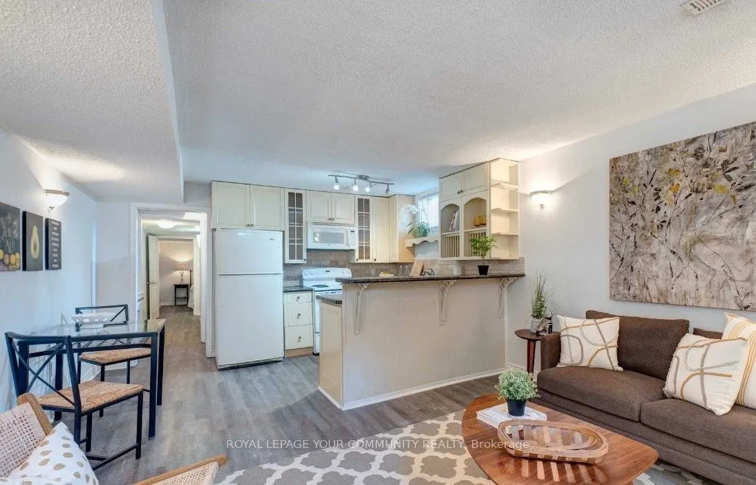 241 Pickering Street, #Lower