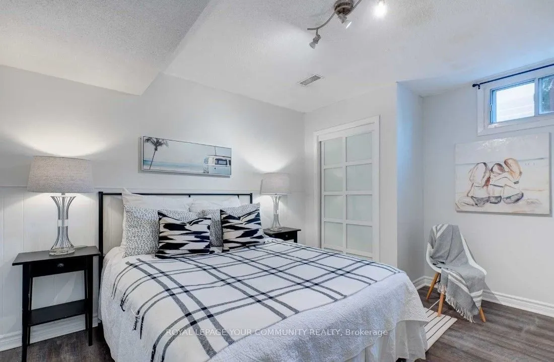 241 Pickering Street, #Lower