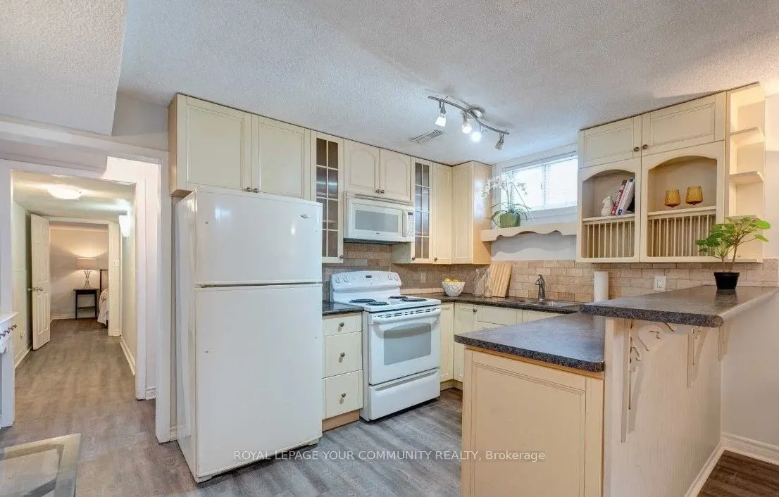 241 Pickering Street, #Lower