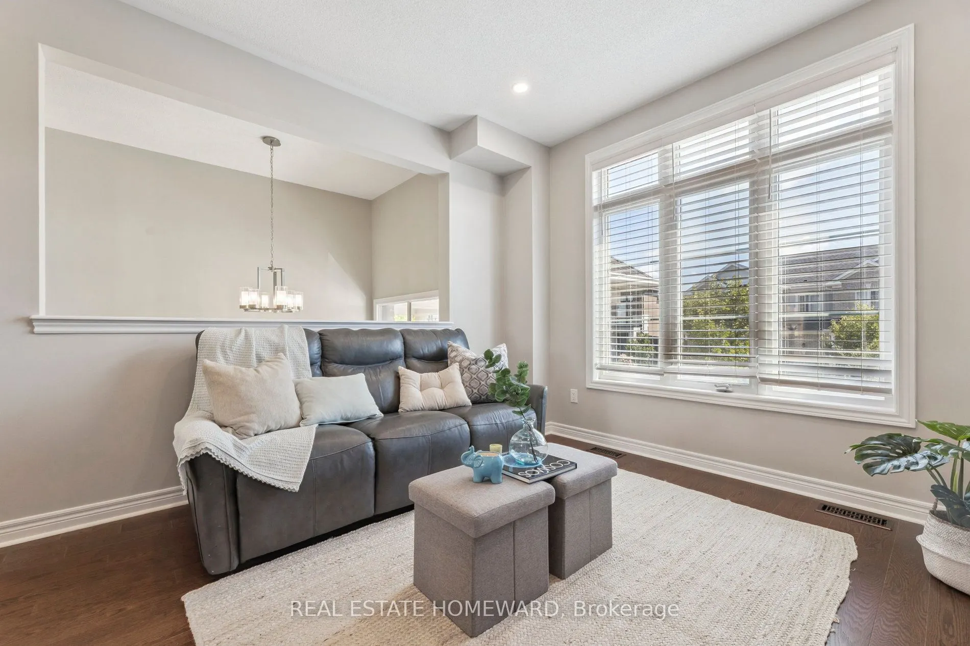 2612 Cerise Manor