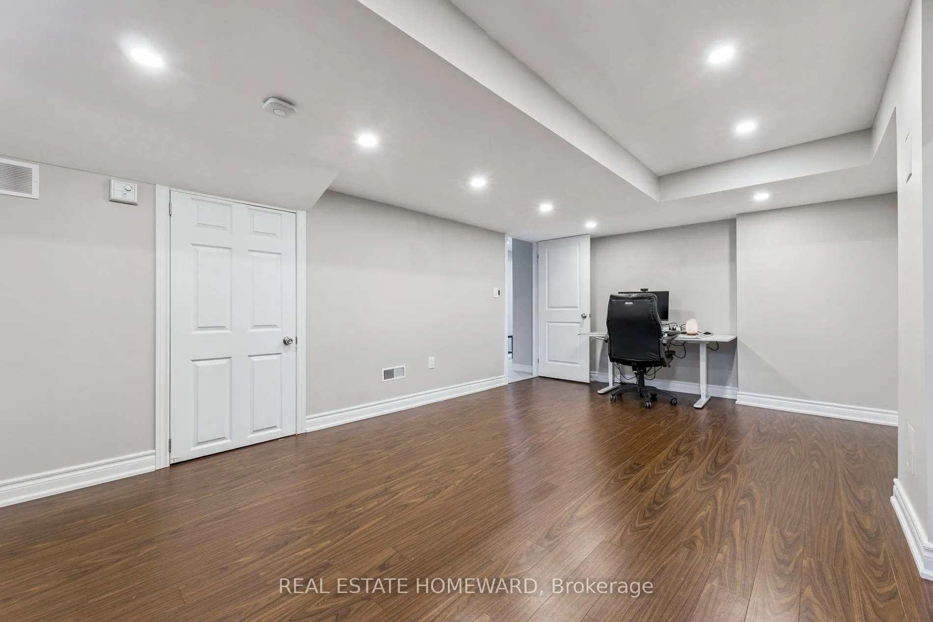 2612 Cerise Manor