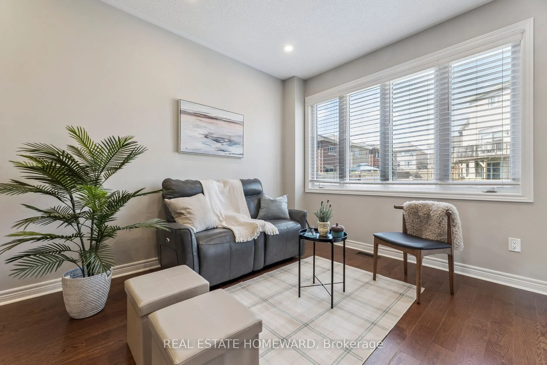 2612 Cerise Manor