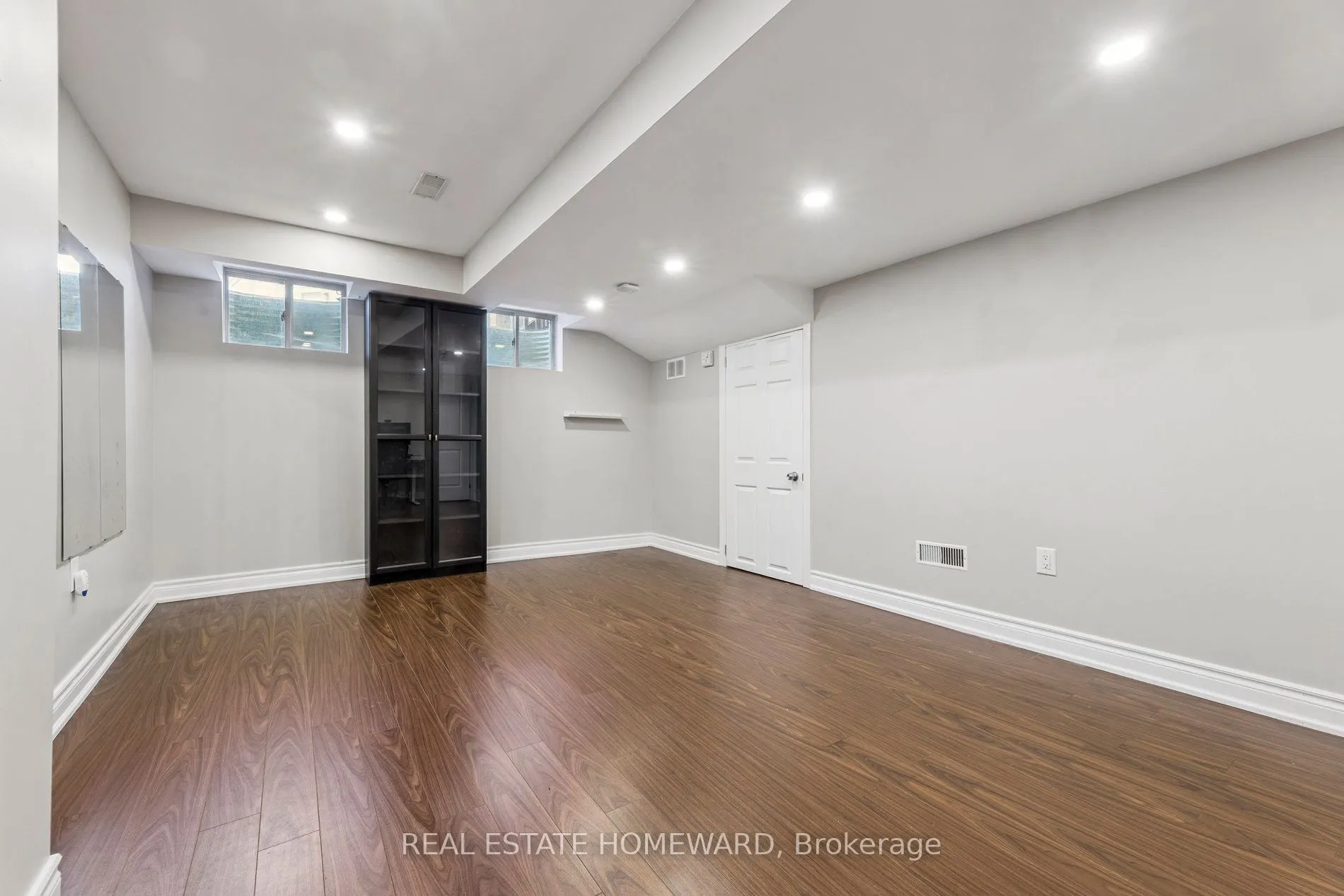 2612 Cerise Manor