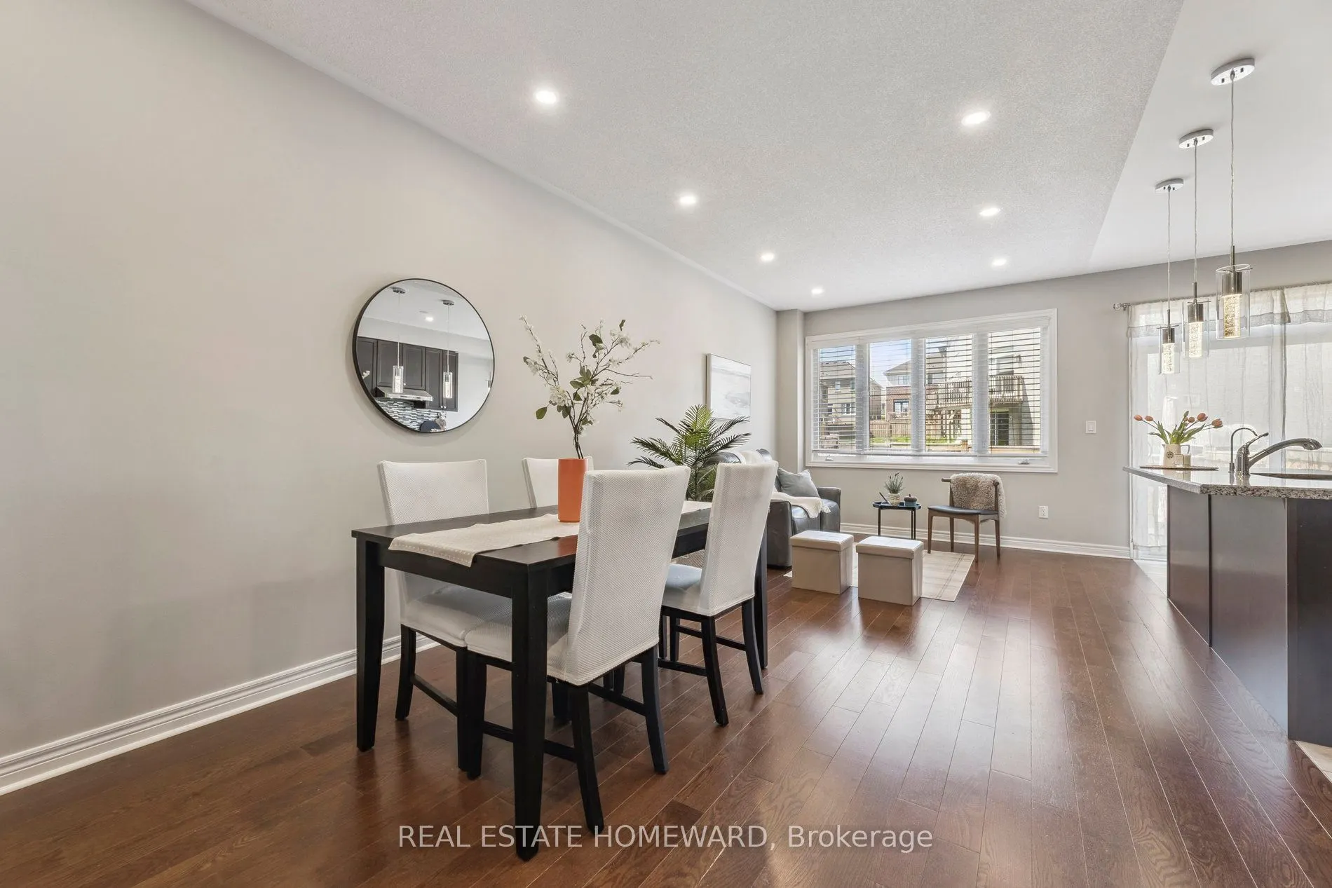 2612 Cerise Manor