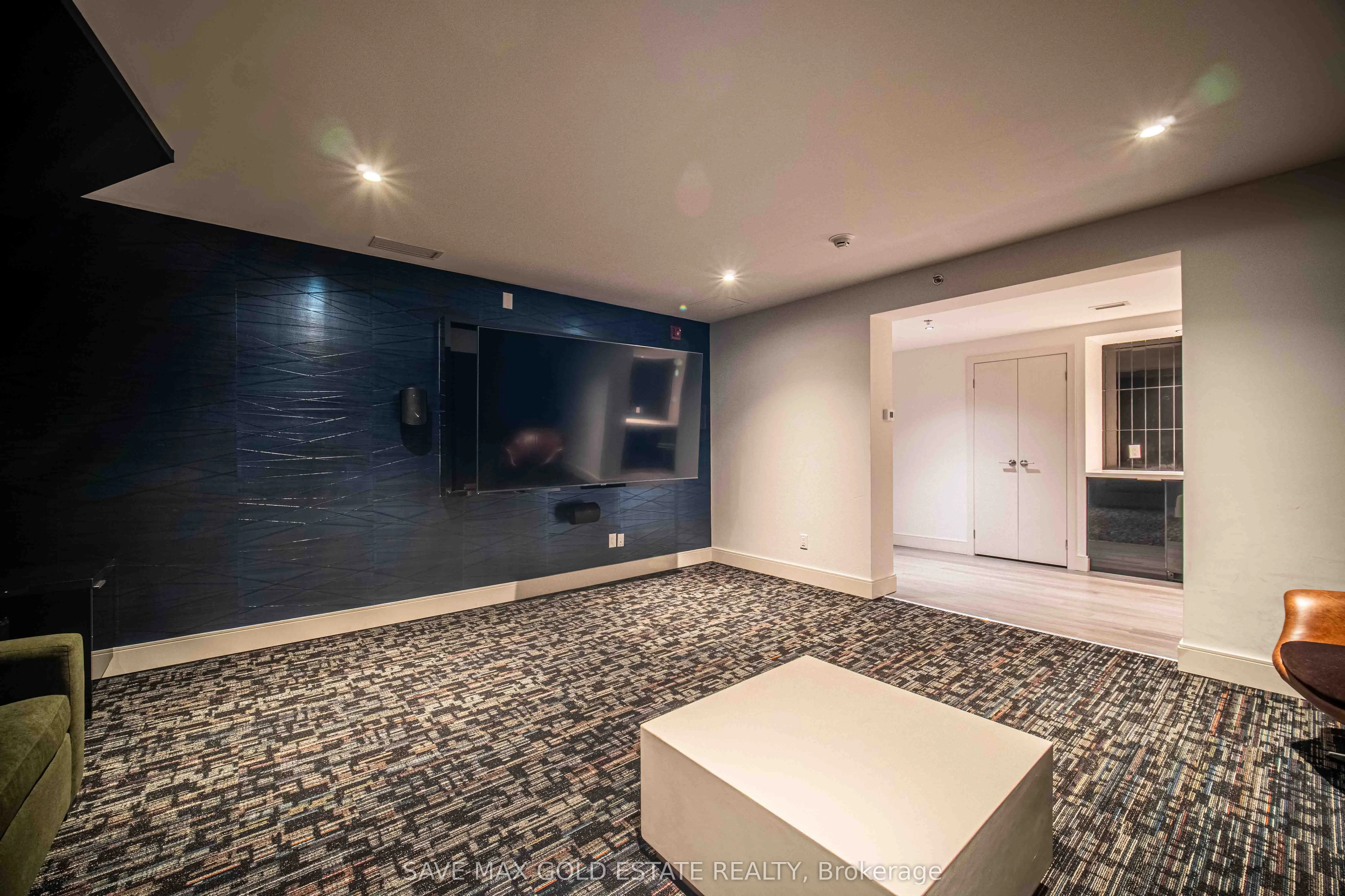 104 Glen Everest Road, #107