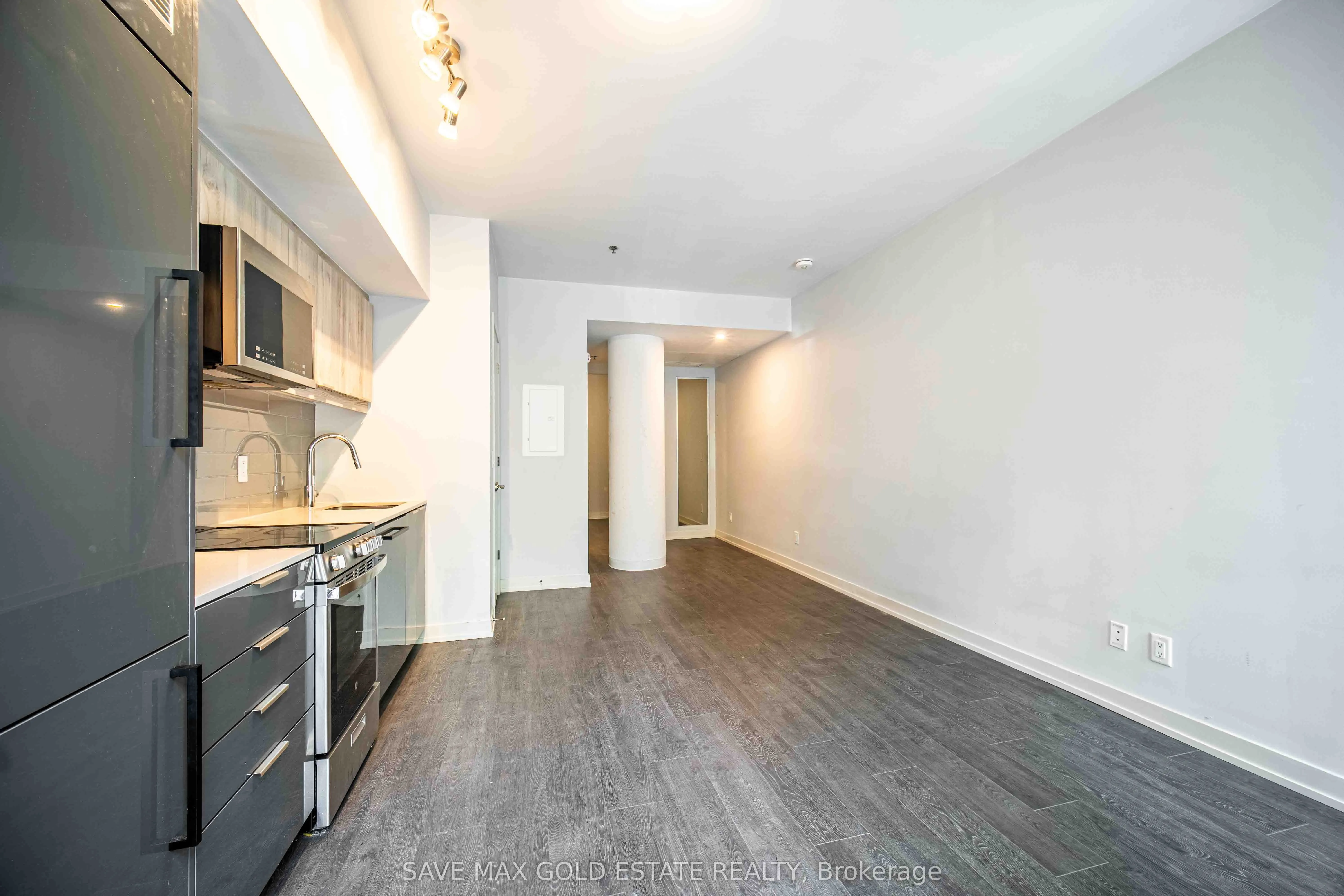 104 Glen Everest Road, #107