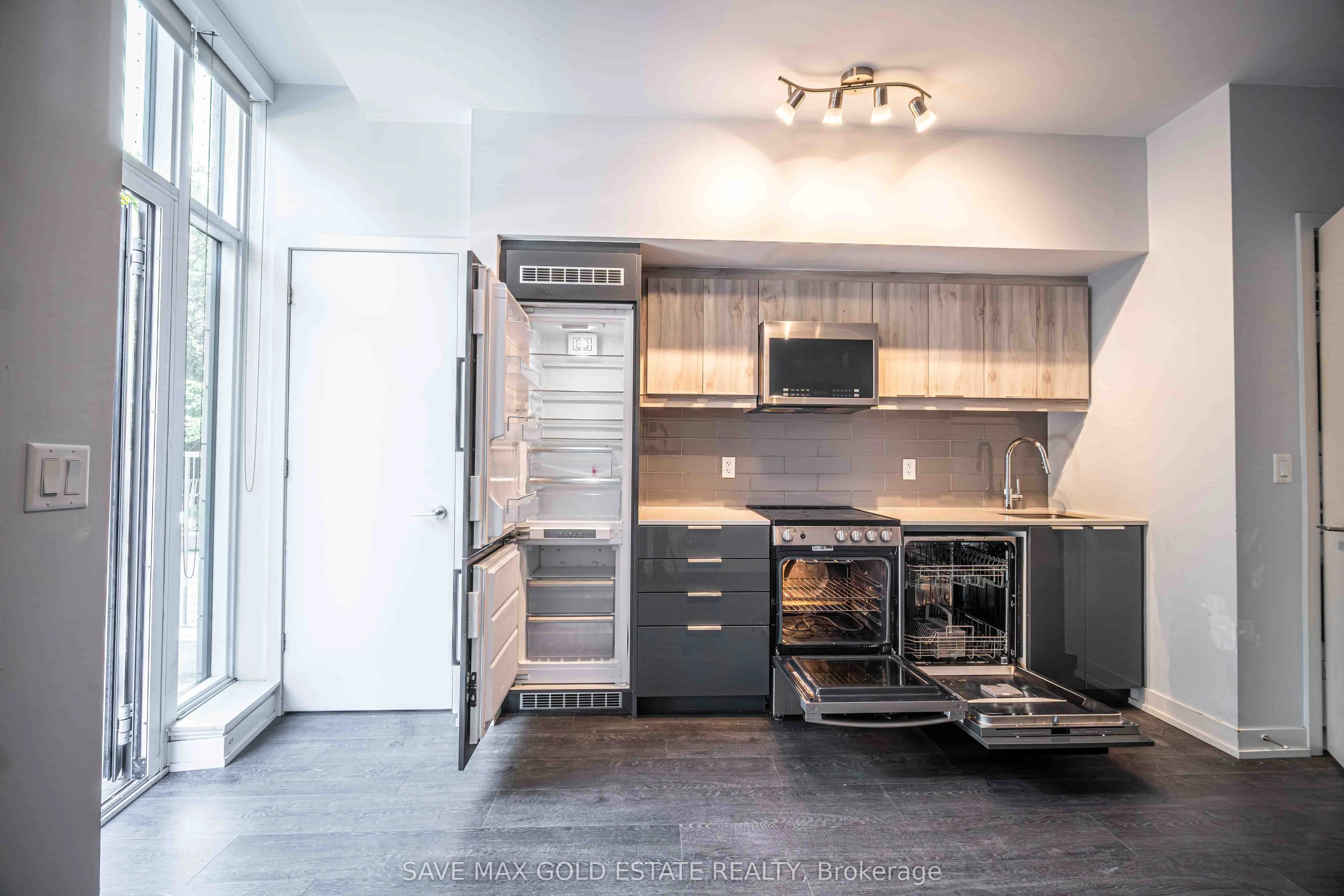 104 Glen Everest Road, #107