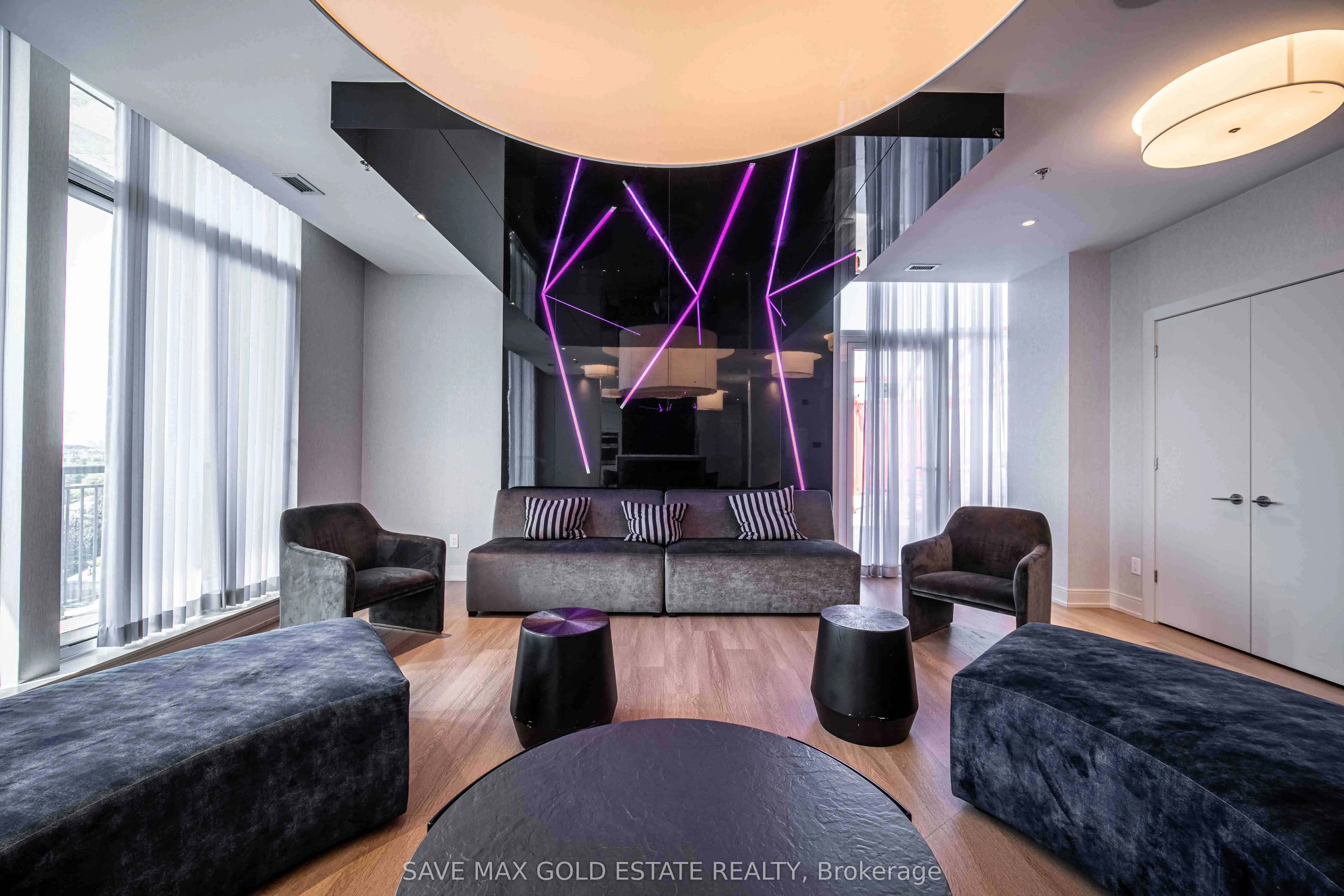 104 Glen Everest Road, #107