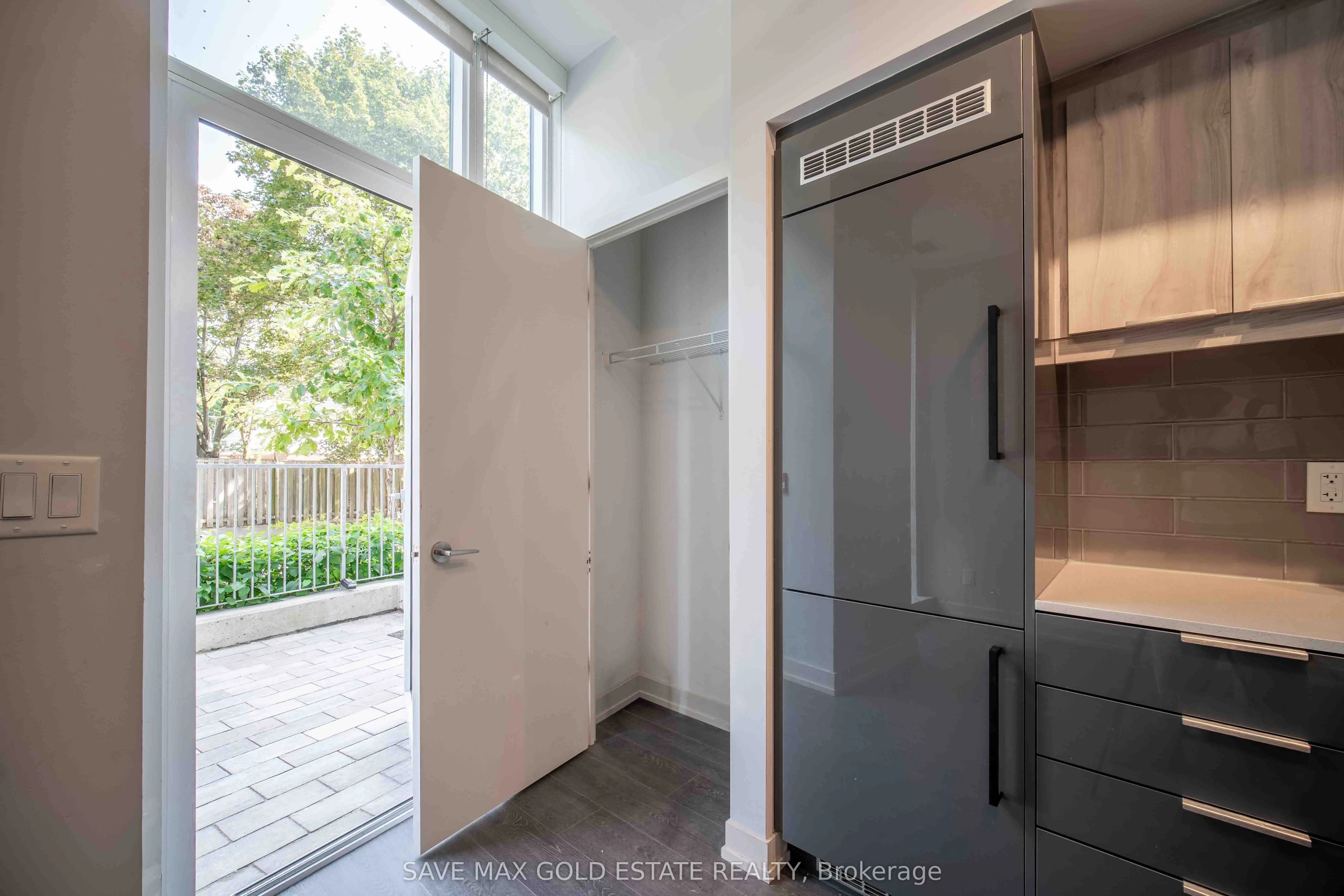 104 Glen Everest Road, #107
