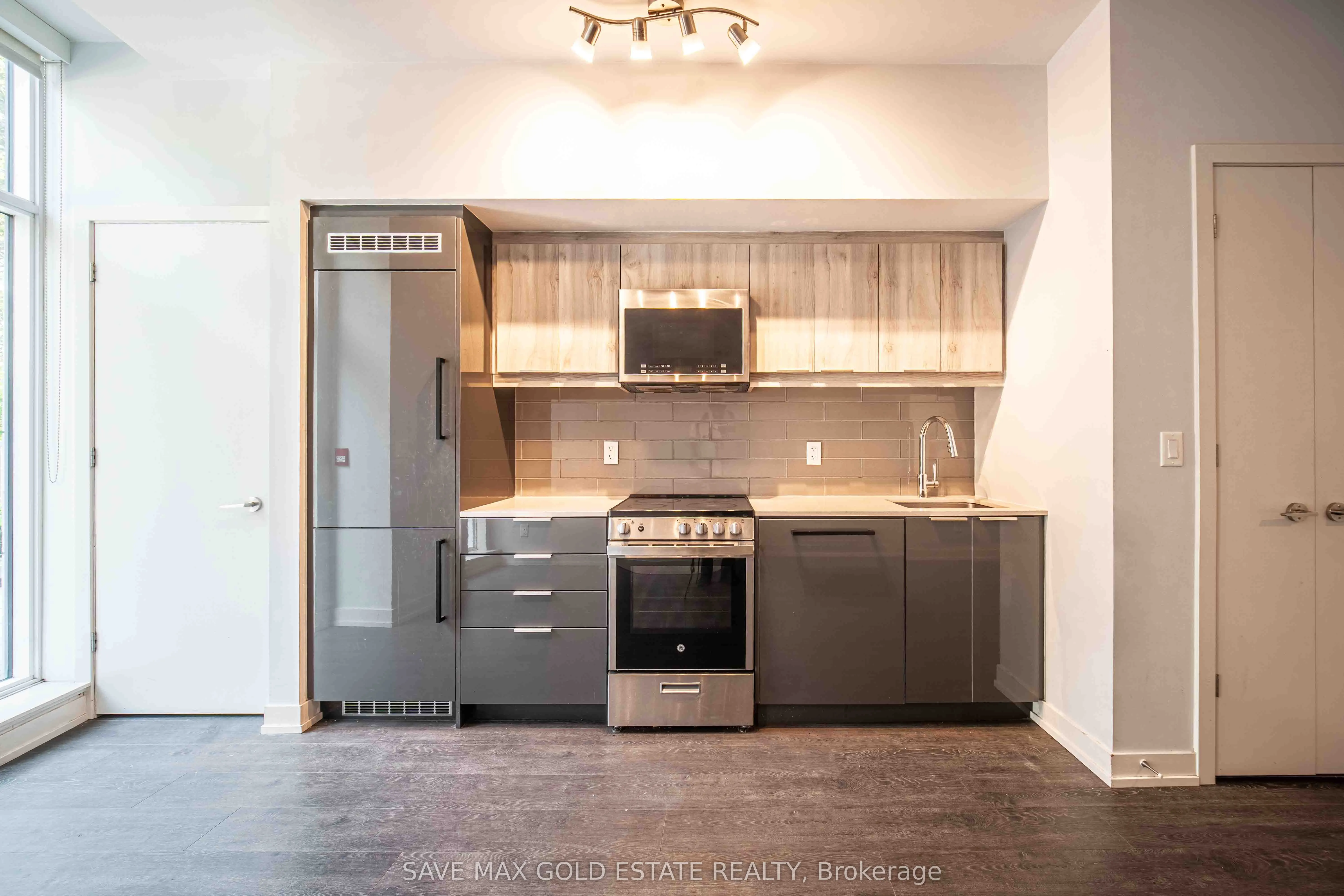 104 Glen Everest Road, #107