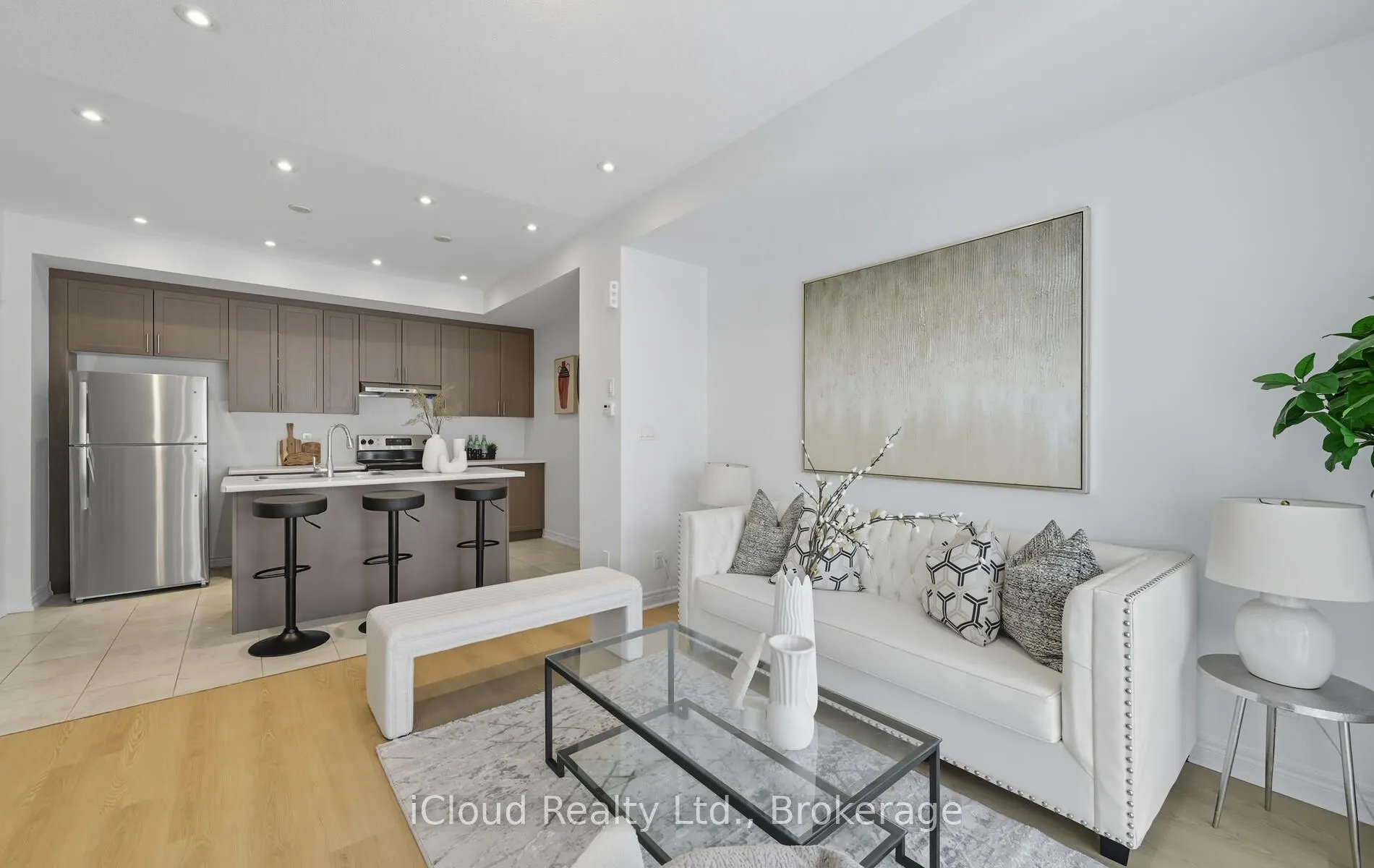 1117 Lockie Drive