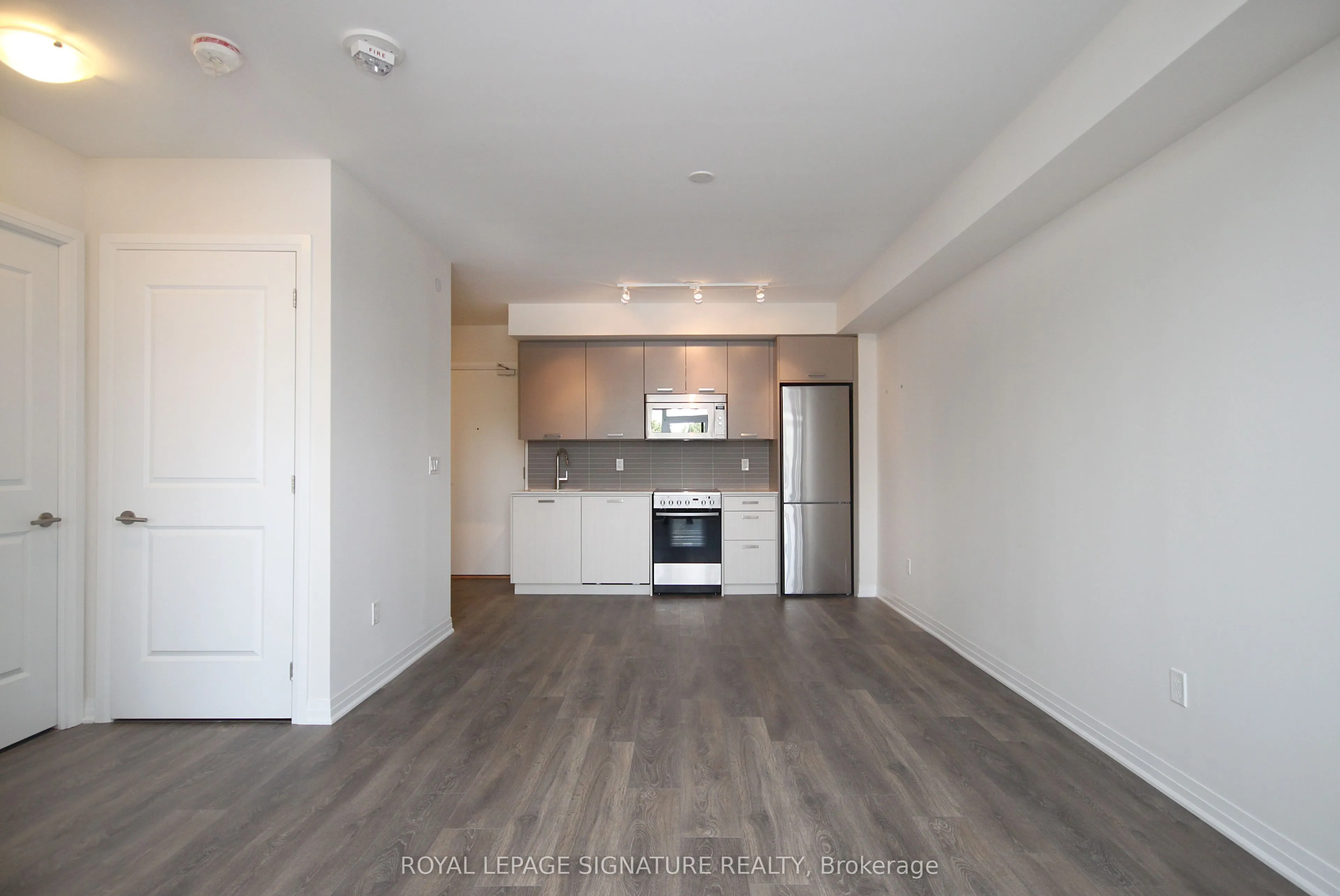 2301 Danforth Avenue, #325