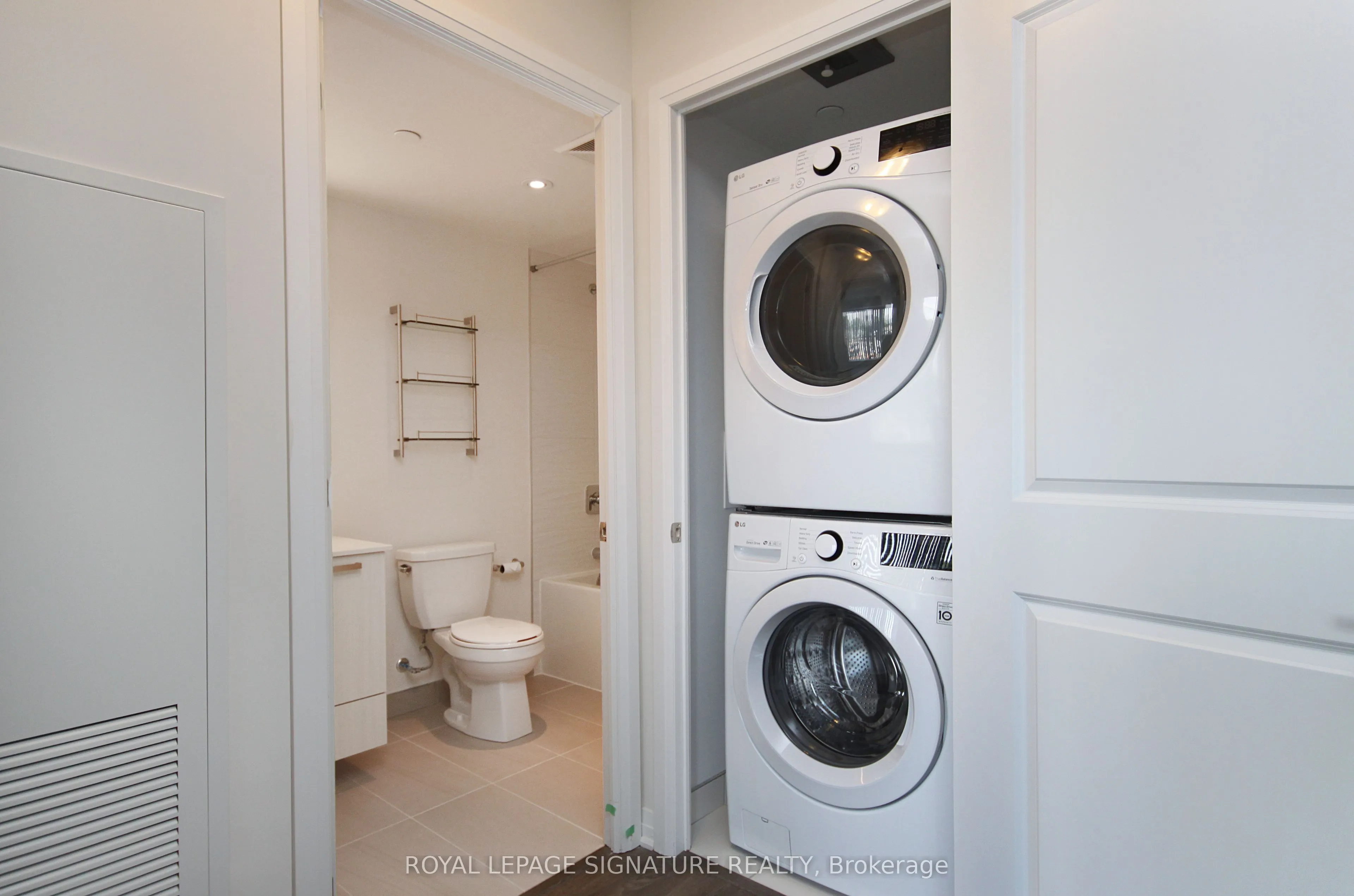 2301 Danforth Avenue, #325