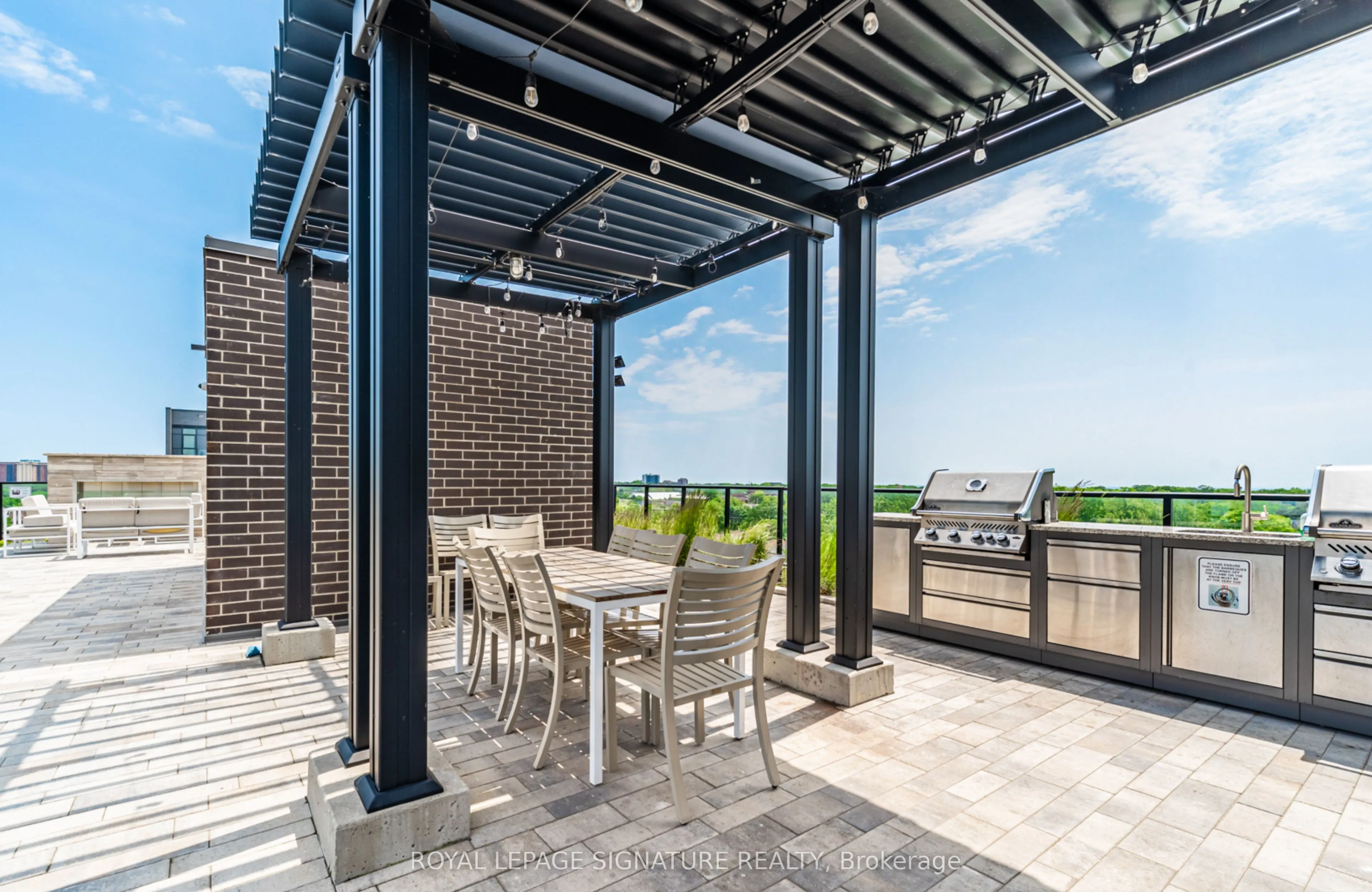 2301 Danforth Avenue, #325