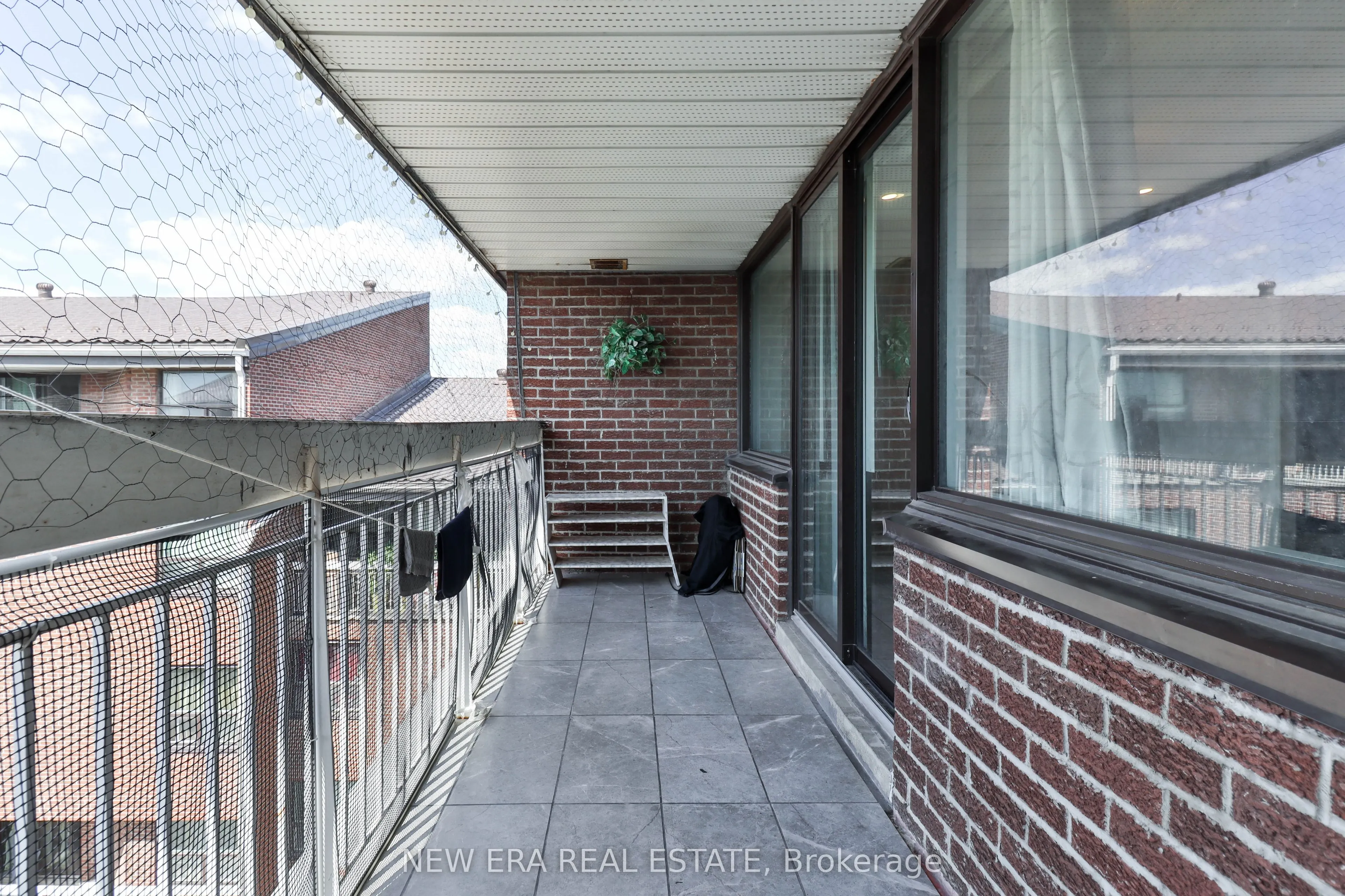 4064 Lawrence Avenue E, #602