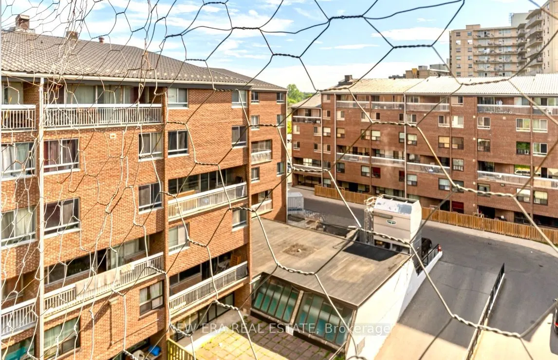 4064 Lawrence Avenue E, #602