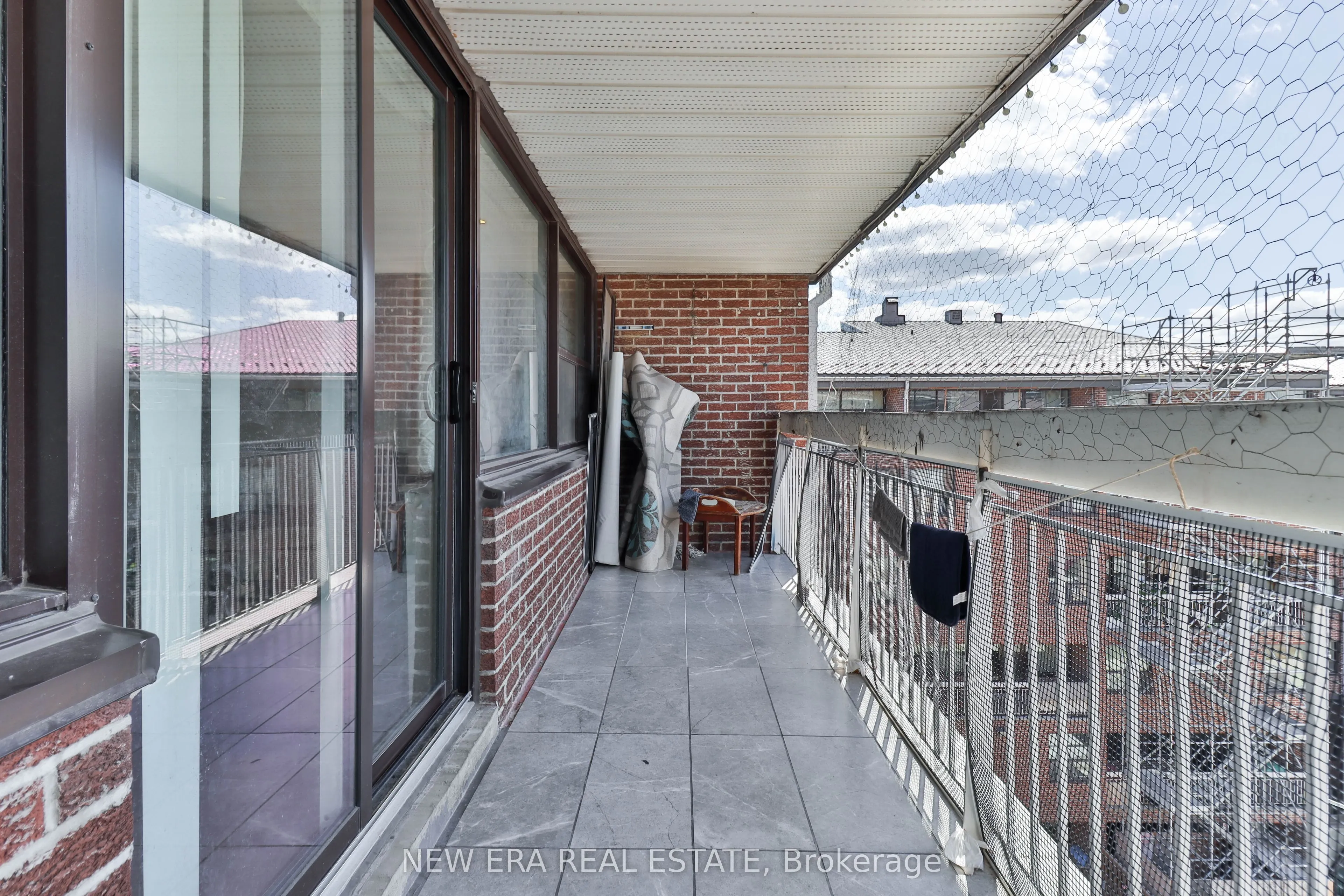 4064 Lawrence Avenue E, #602