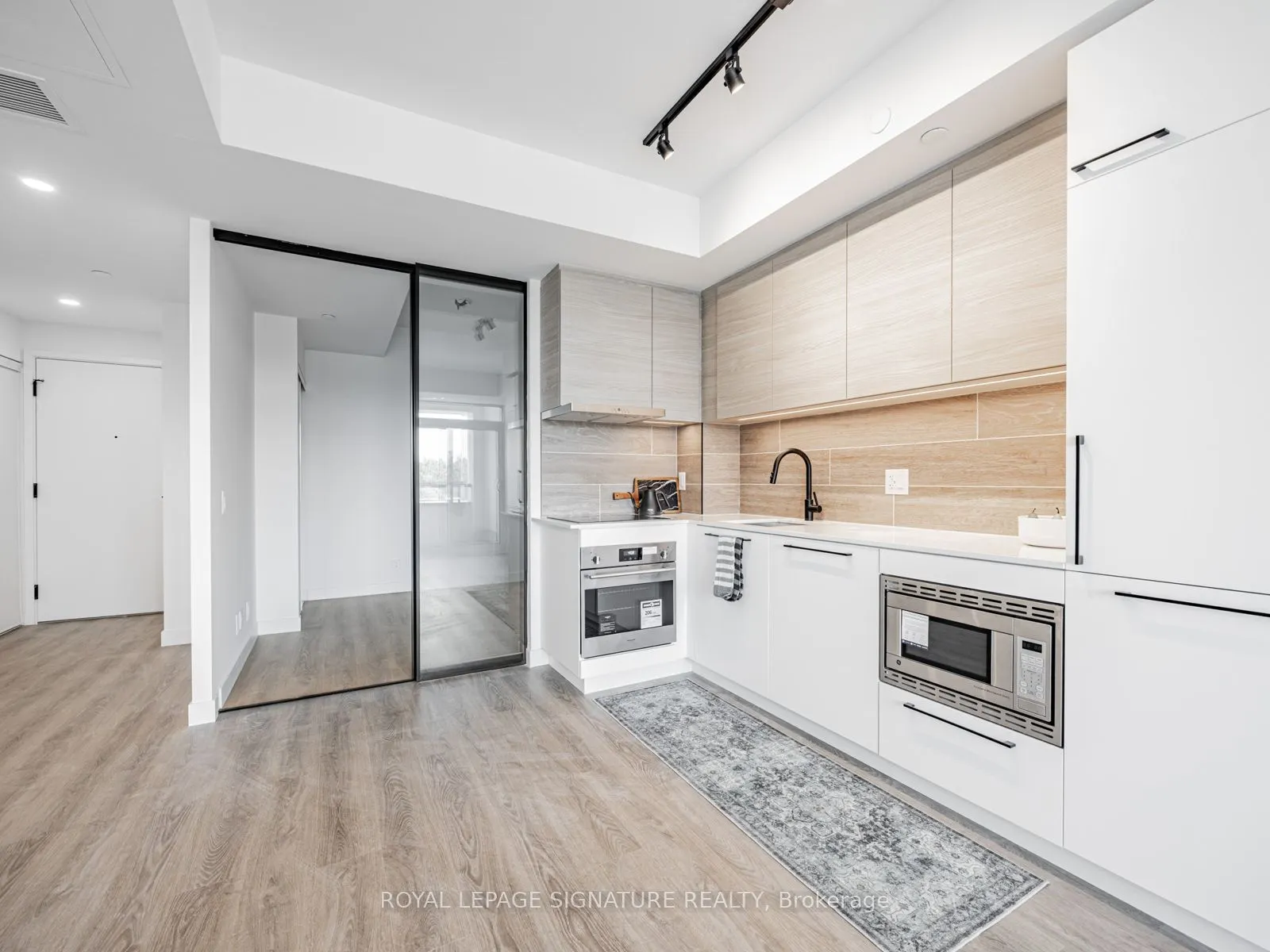 1050 Eastern Avenue, #416
