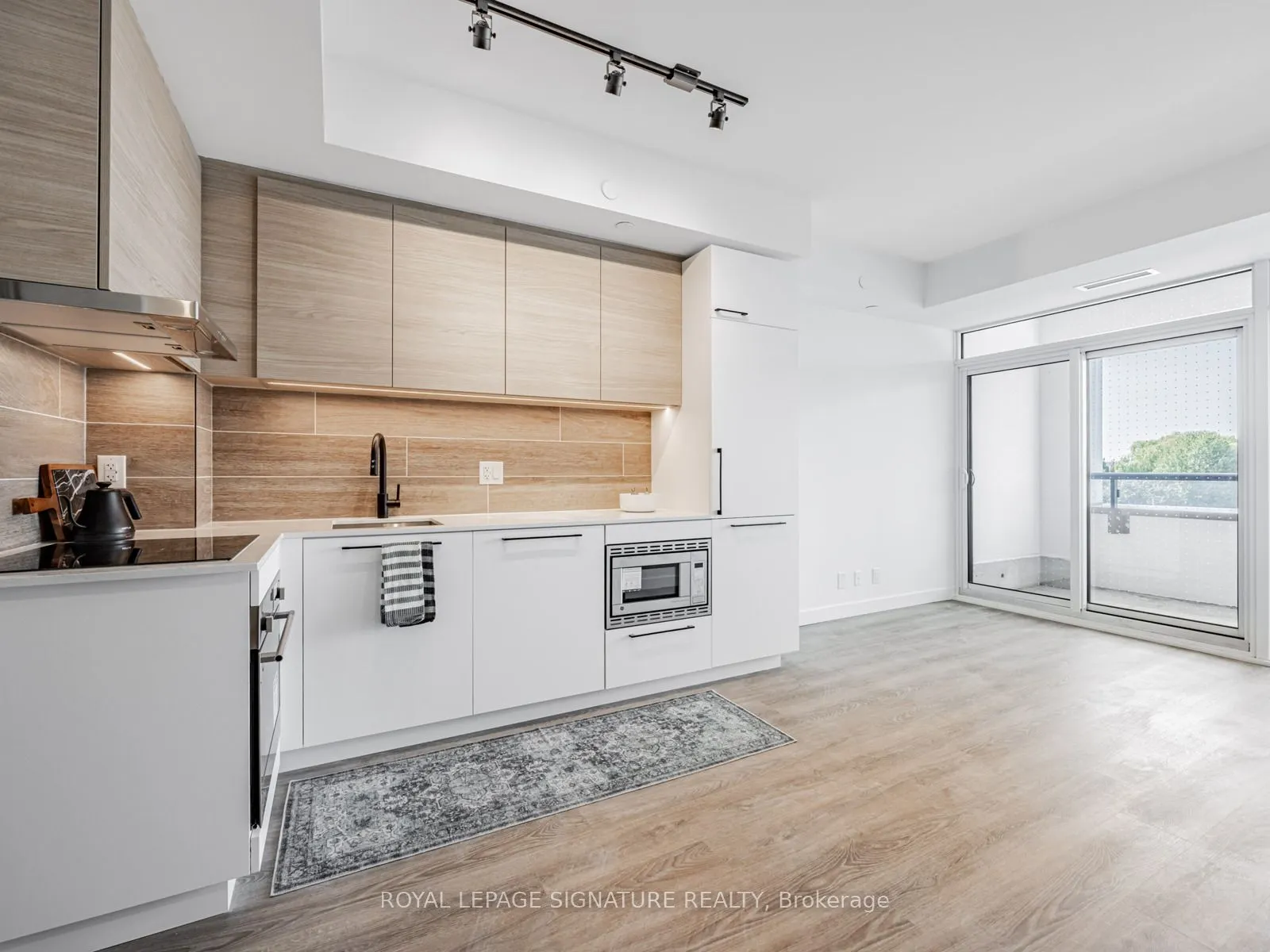 1050 Eastern Avenue, #416