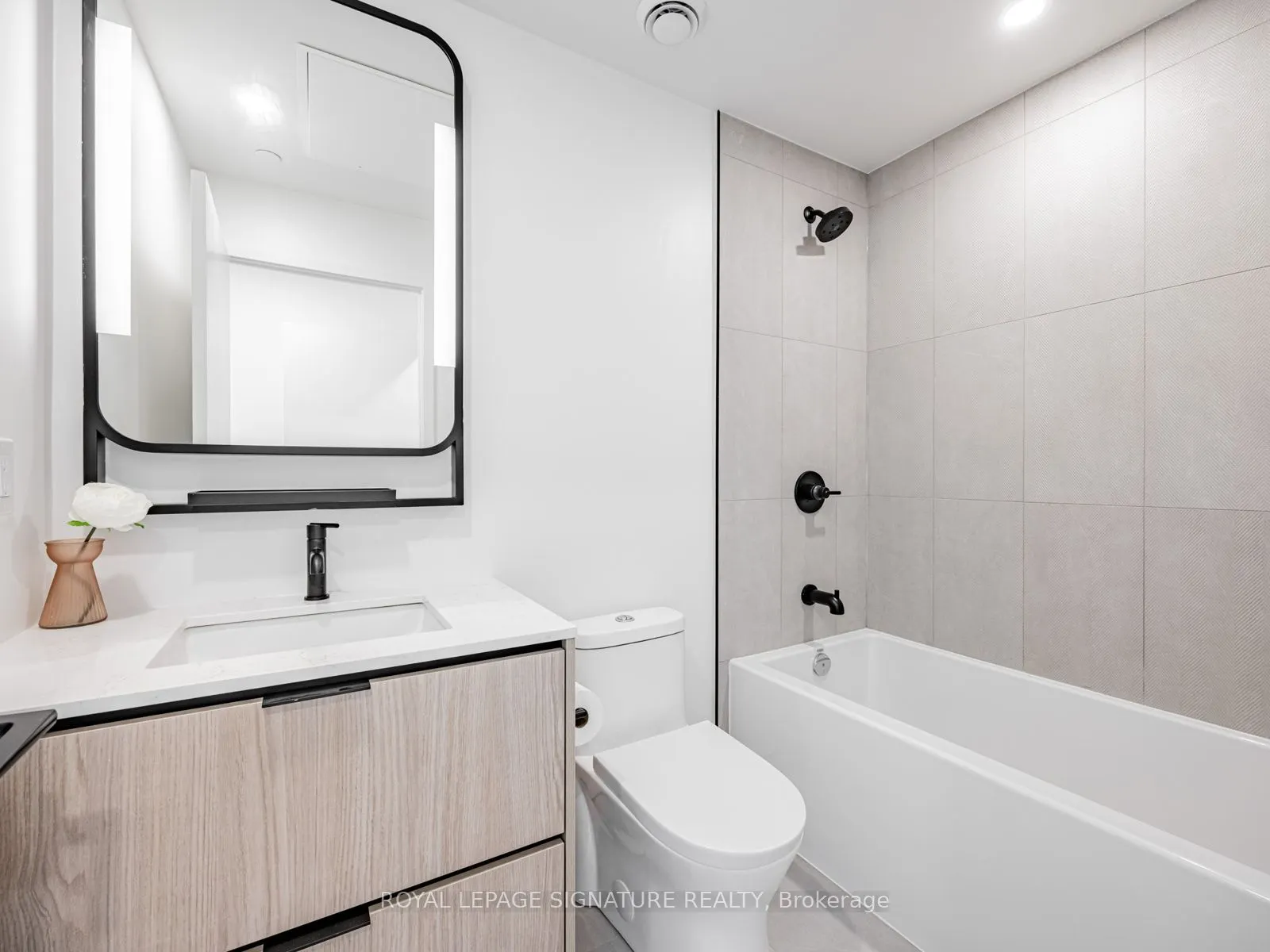 1050 Eastern Avenue, #416