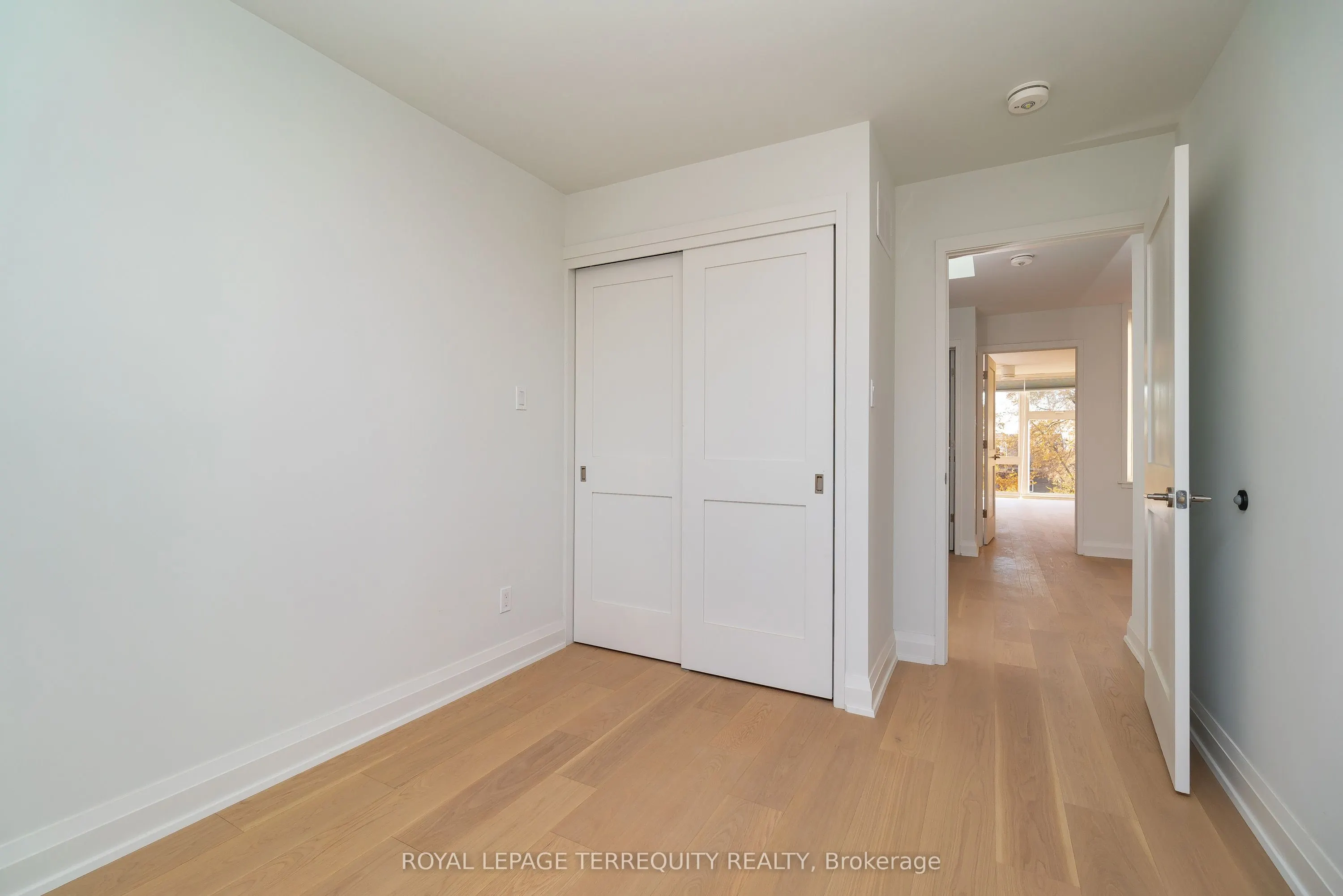 211 Chatham Avenue, #Upper