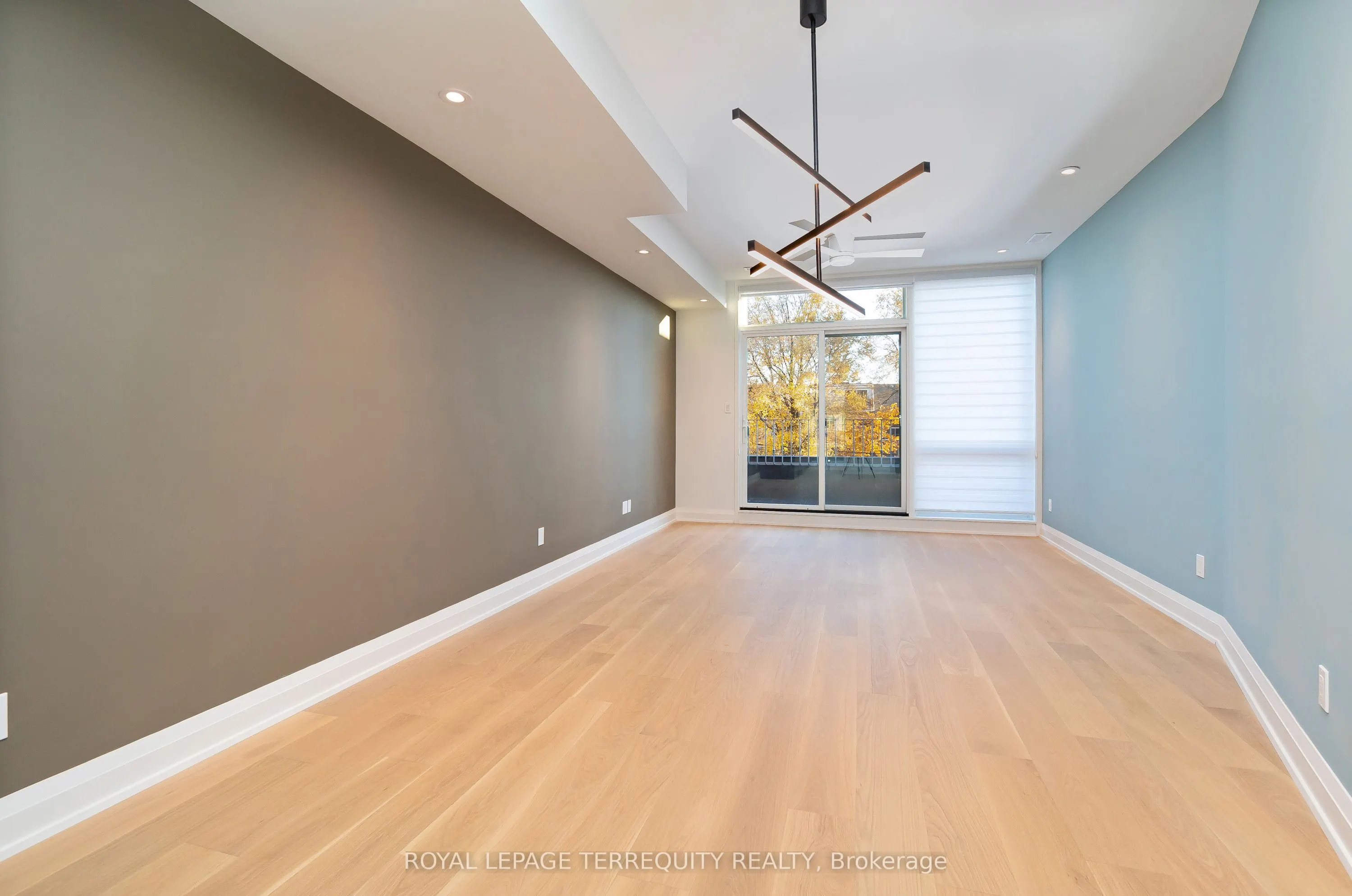 211 Chatham Avenue, #Upper