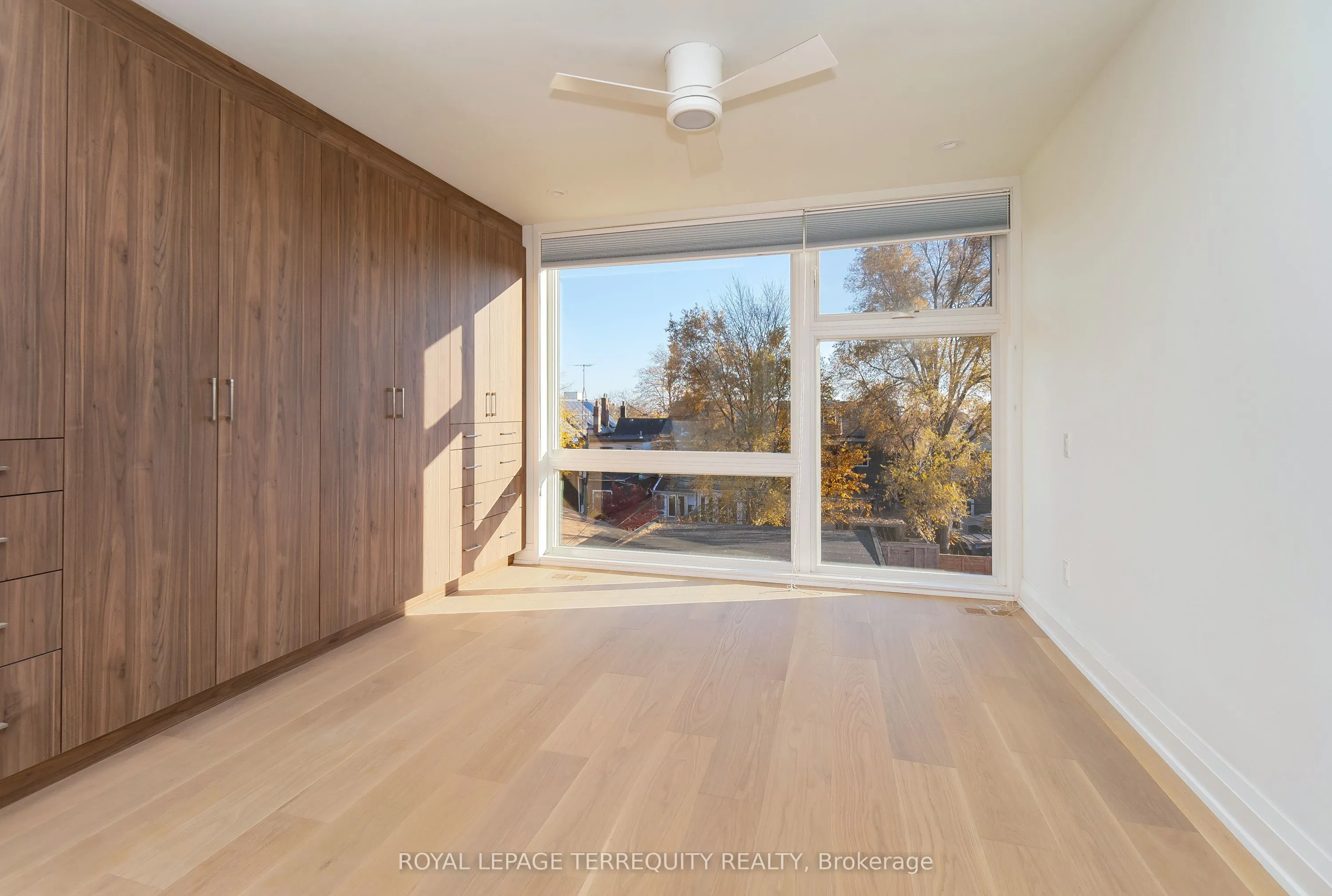 211 Chatham Avenue, #Upper