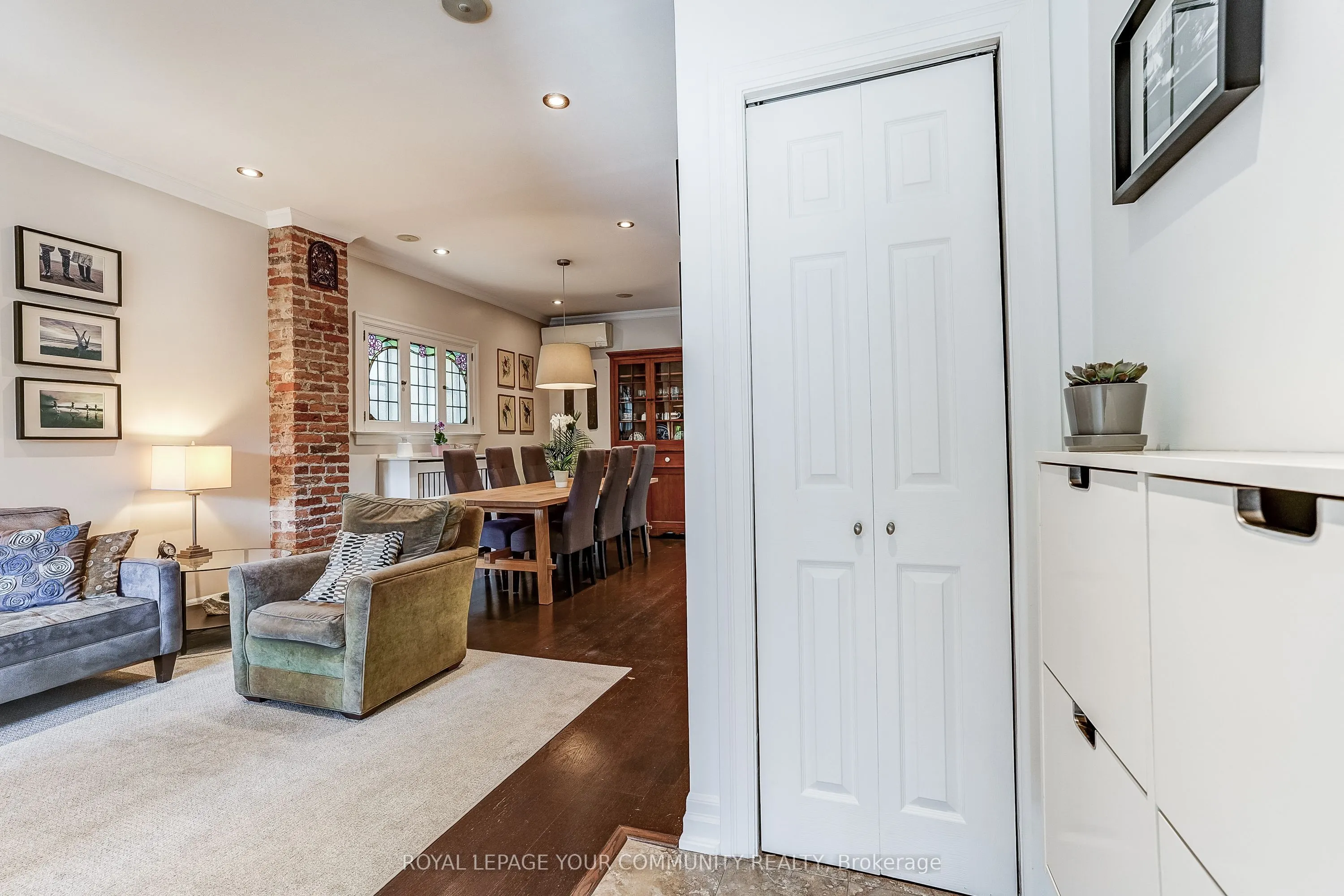 13 Howland Road