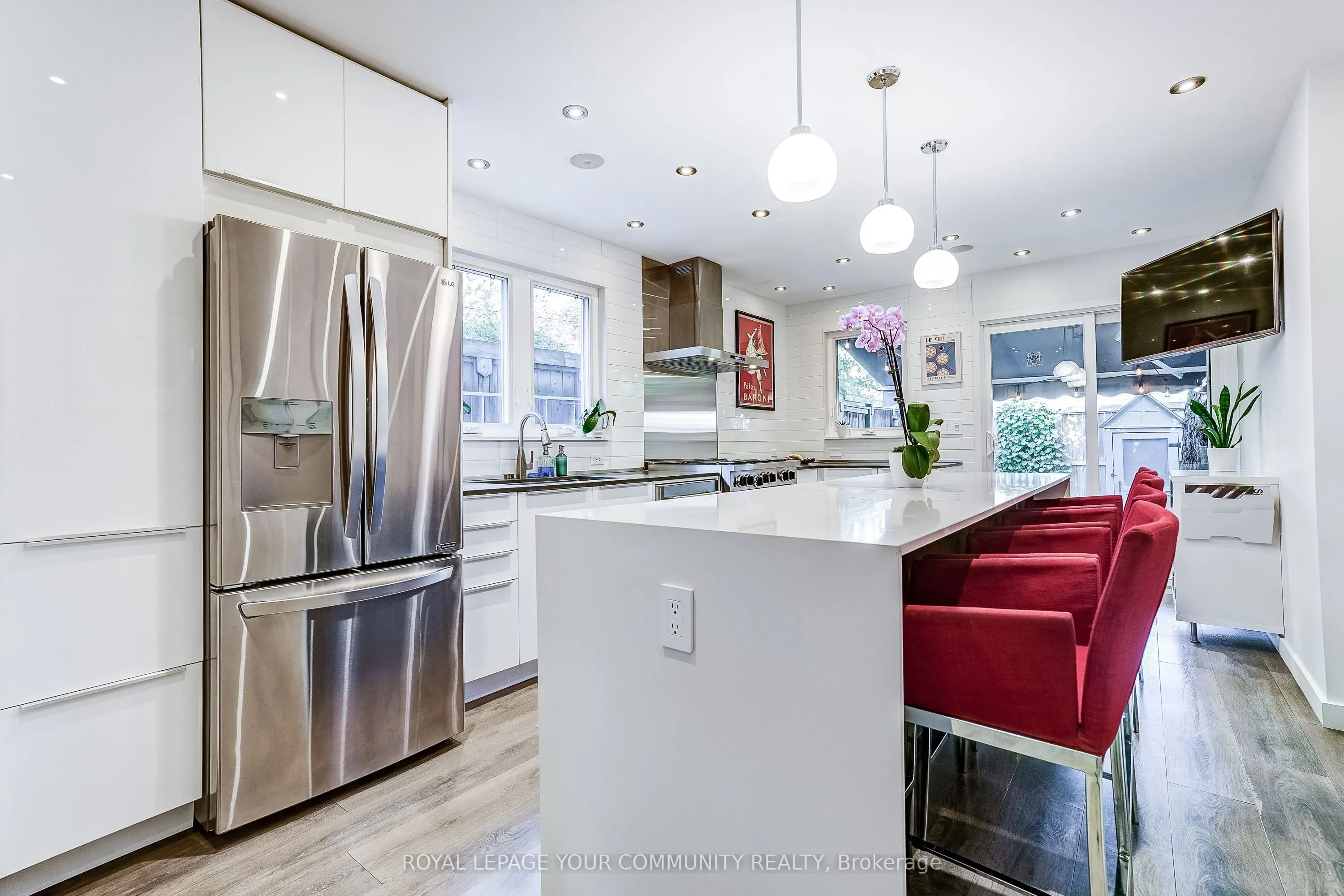 13 Howland Road