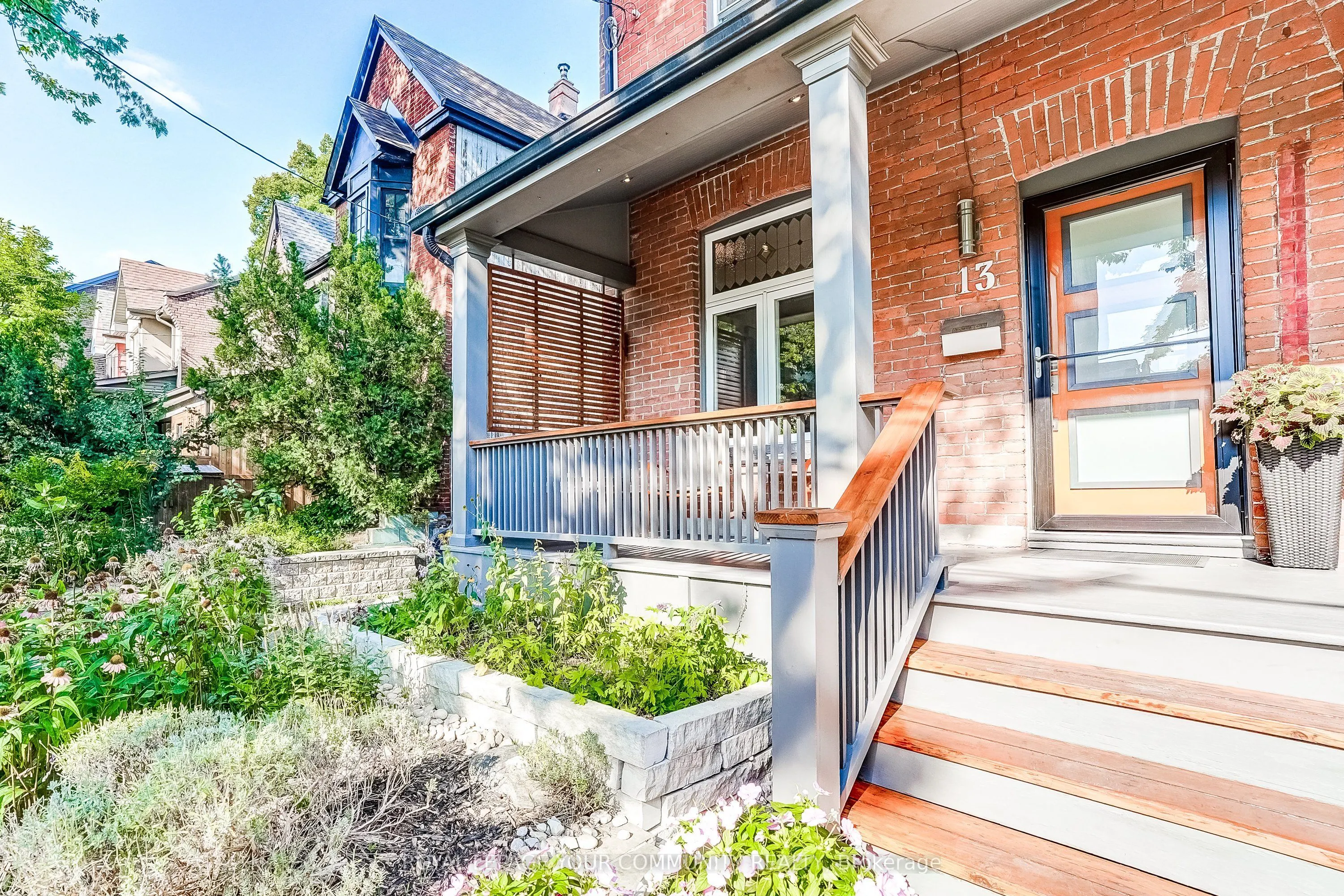 13 Howland Road