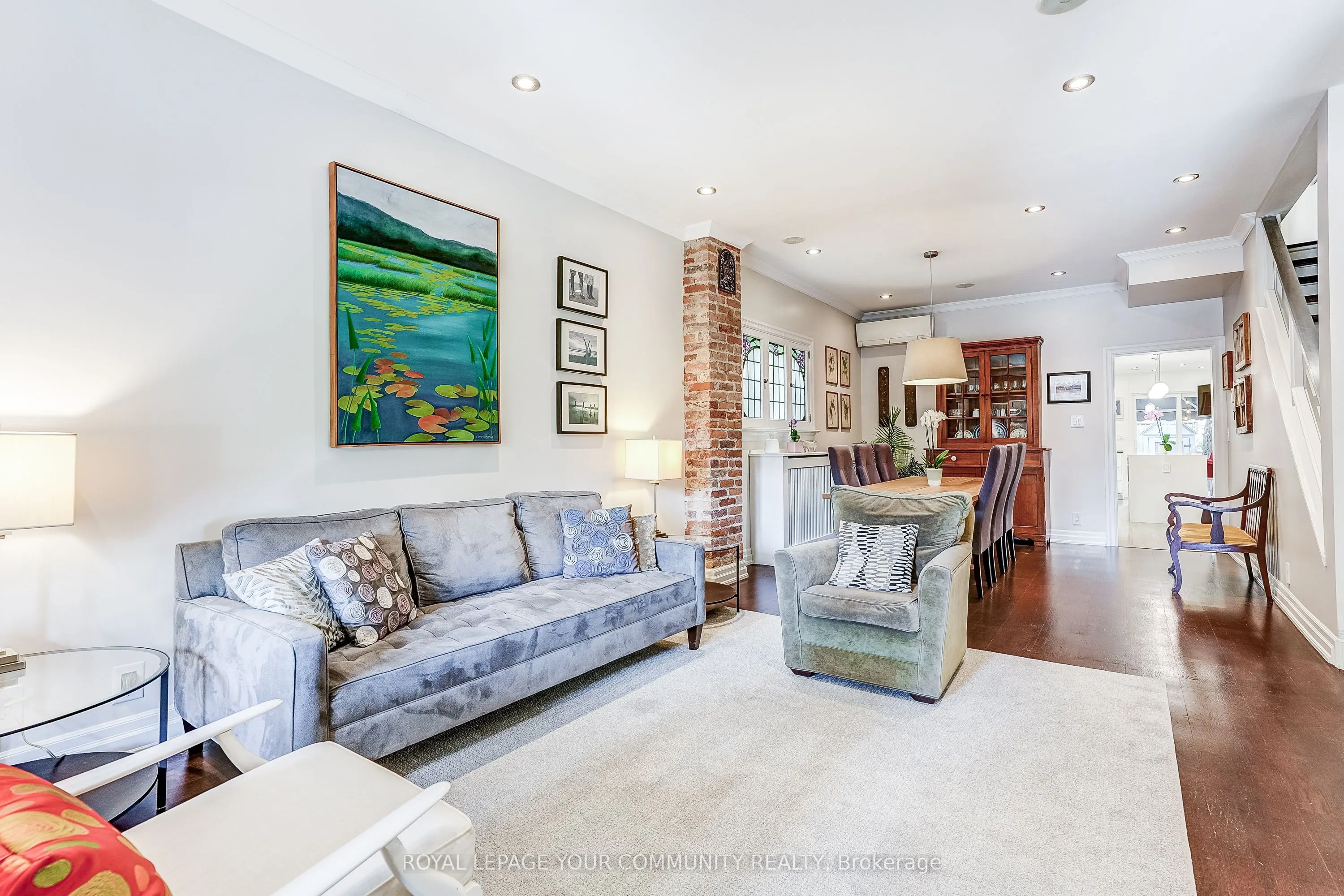 13 Howland Road