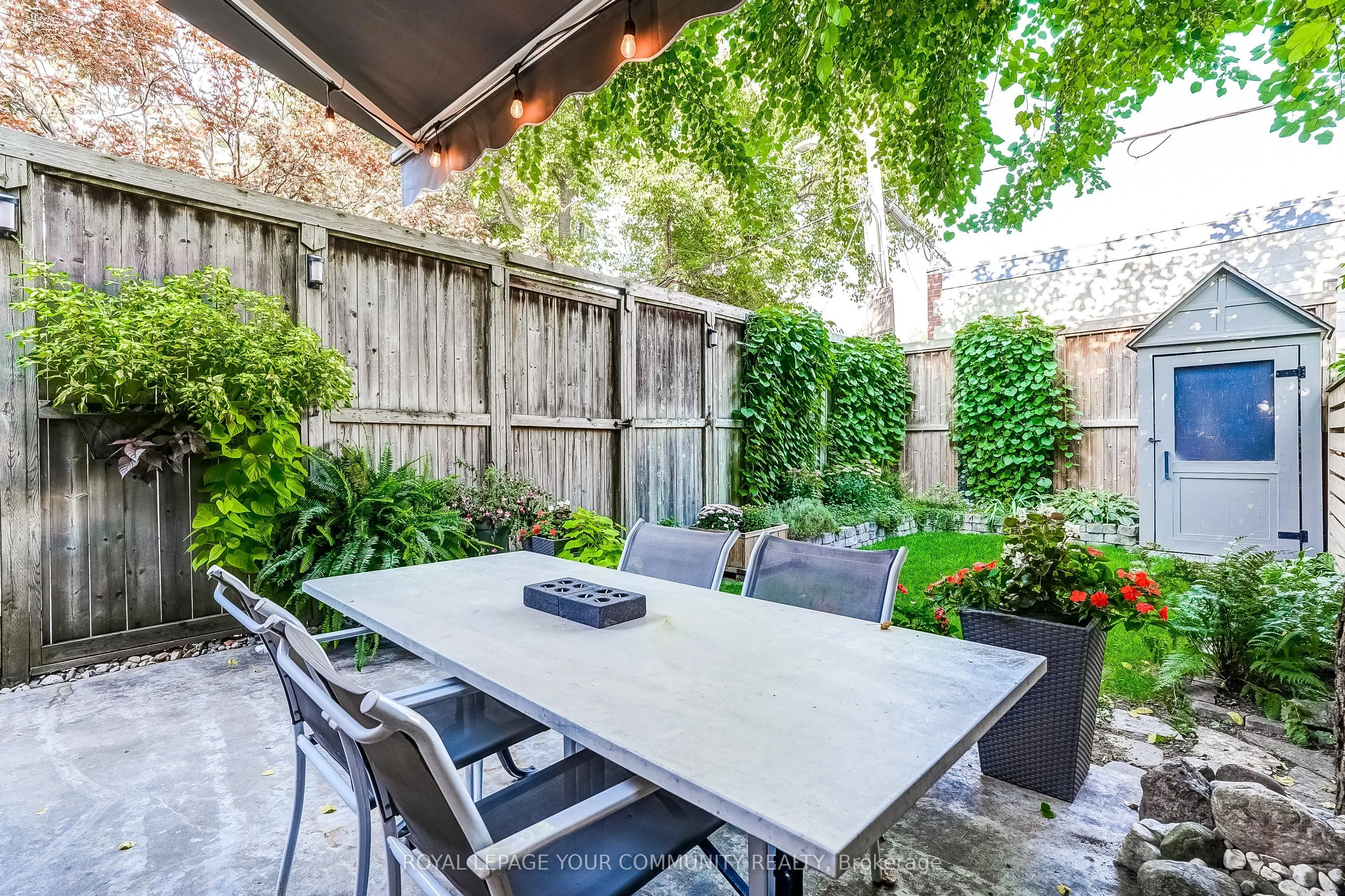 13 Howland Road