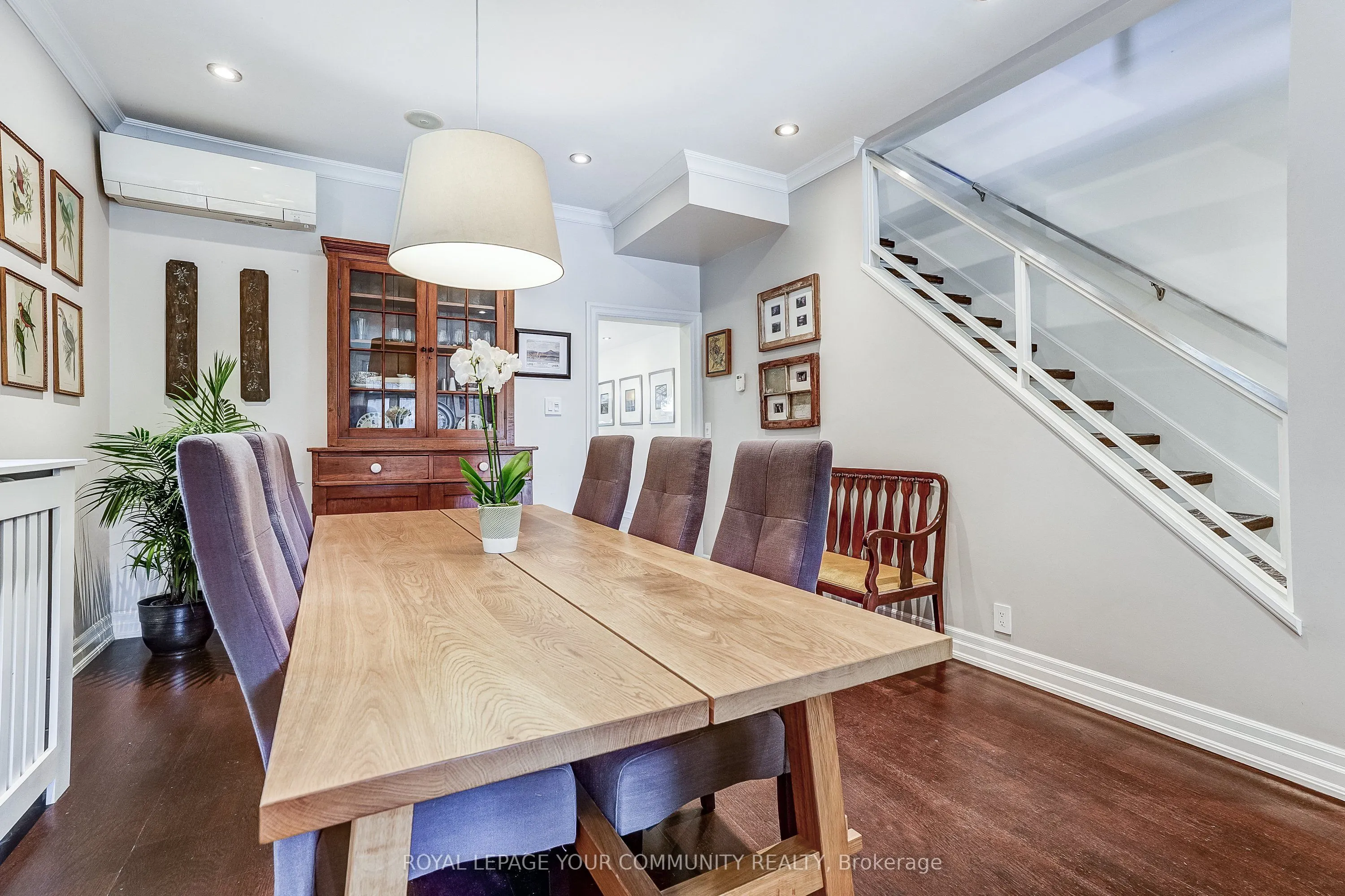 13 Howland Road