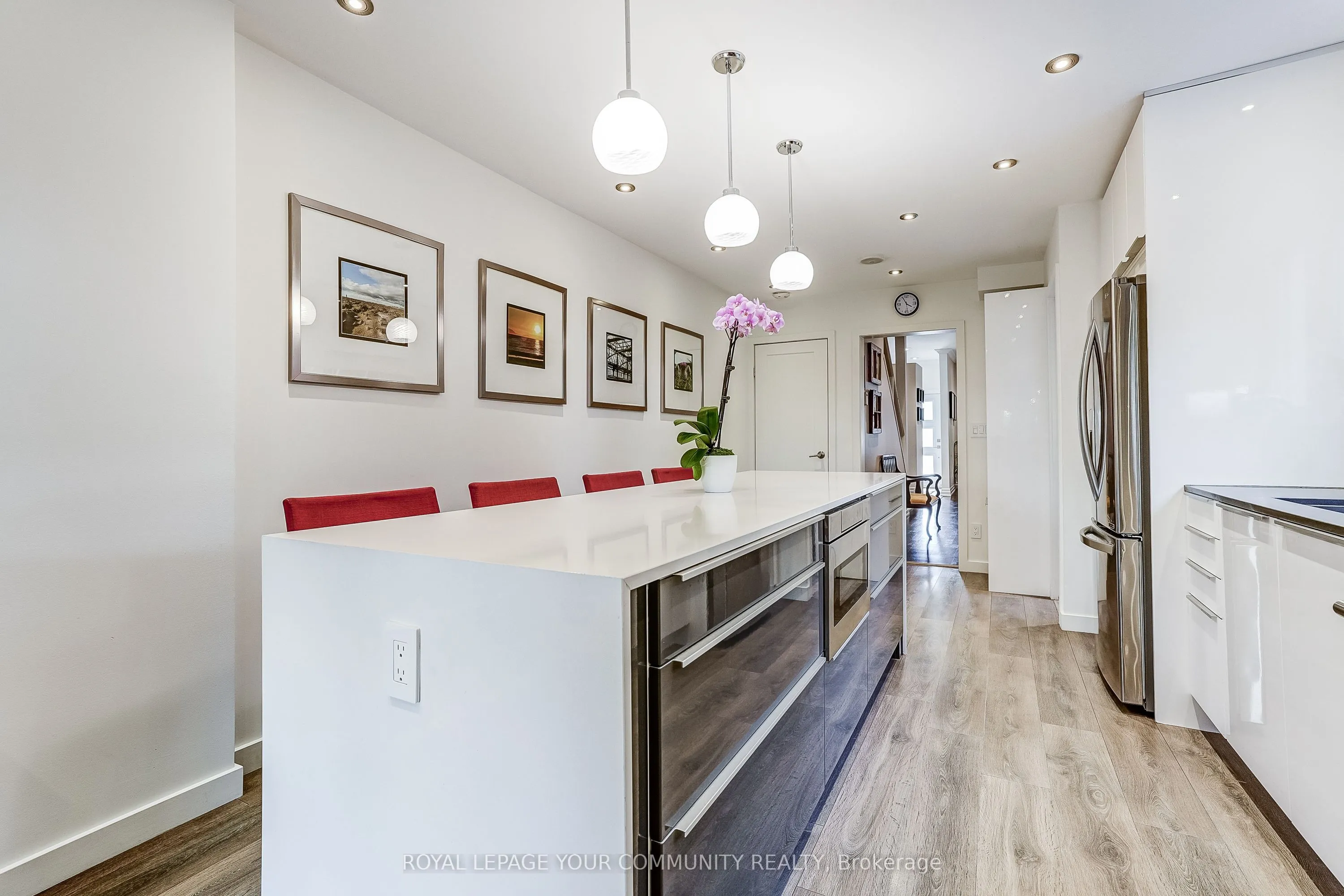 13 Howland Road